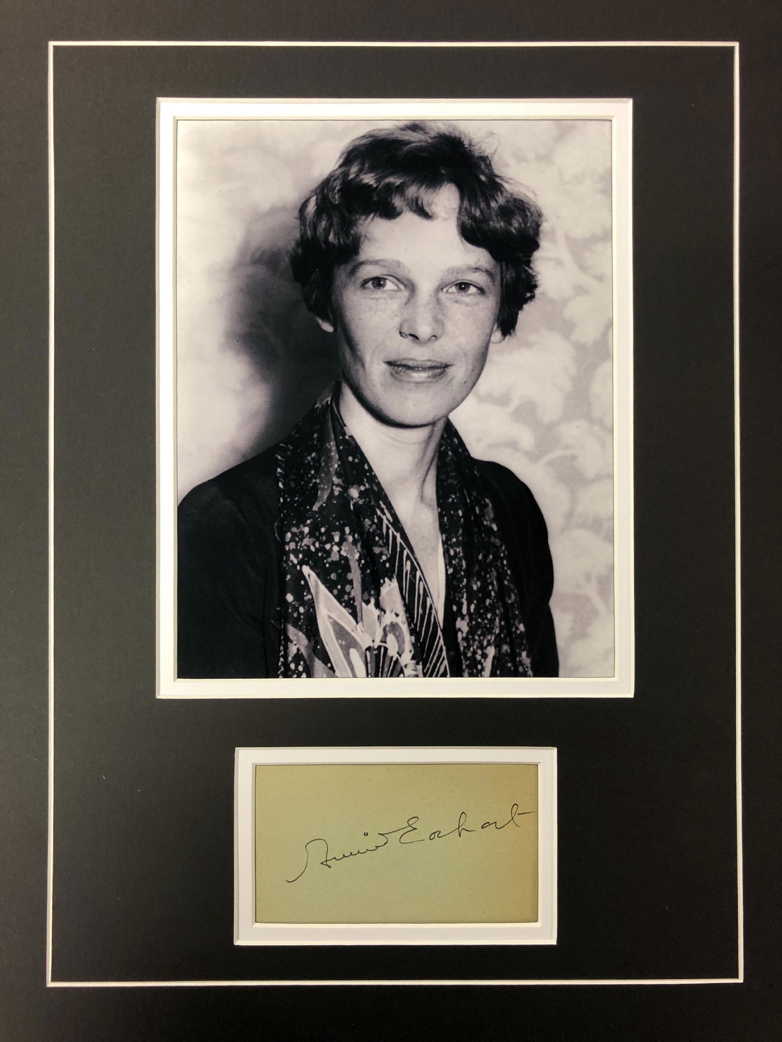Amelia Earhart Autograph Display (1 of 1)