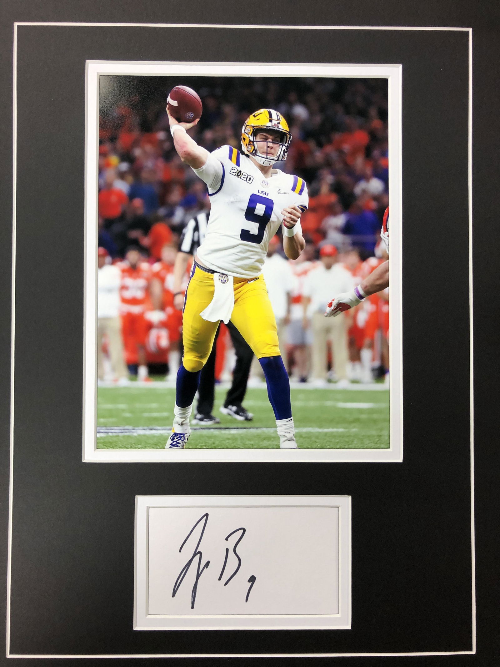 Joe Burrow Autograph Display (1 of 1)
