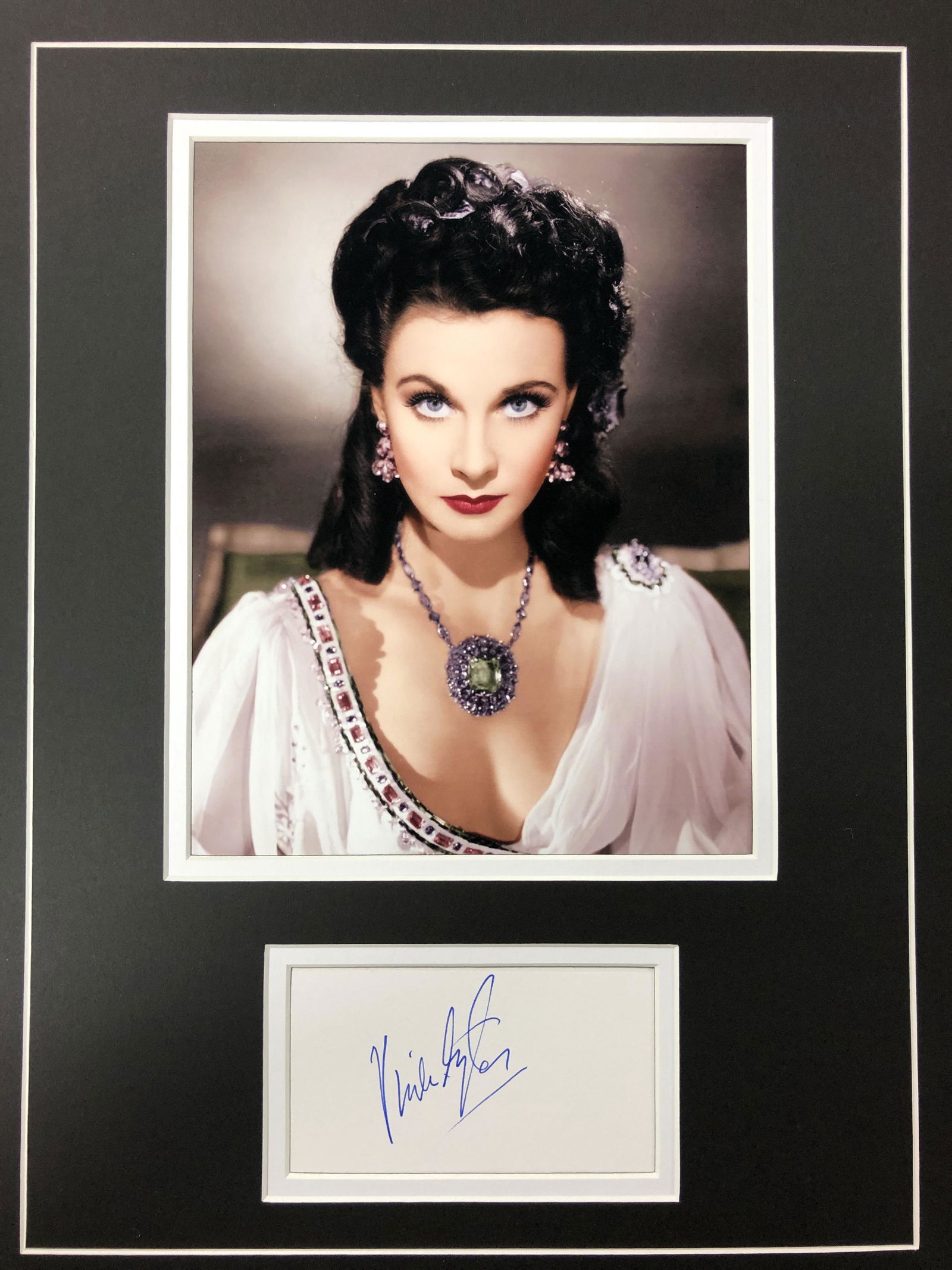 Vivien Leigh Autograph Display (1 of 1)
