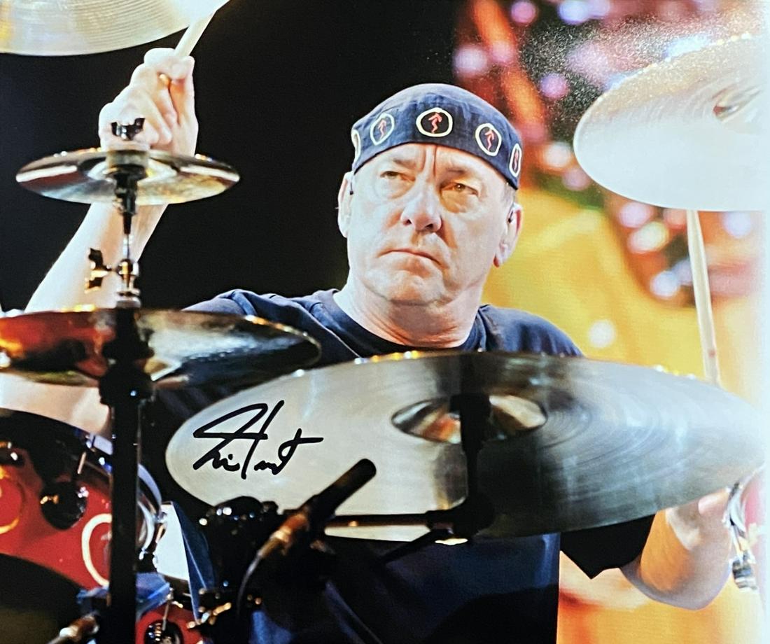 Neil Peart Autographed 8x10: Displays are not framed, and can be framed for a cost. Framed items will state they are framed in the name of the item. All signed items come with a COA. Ask any and all questions BEFORE bidding. Sign