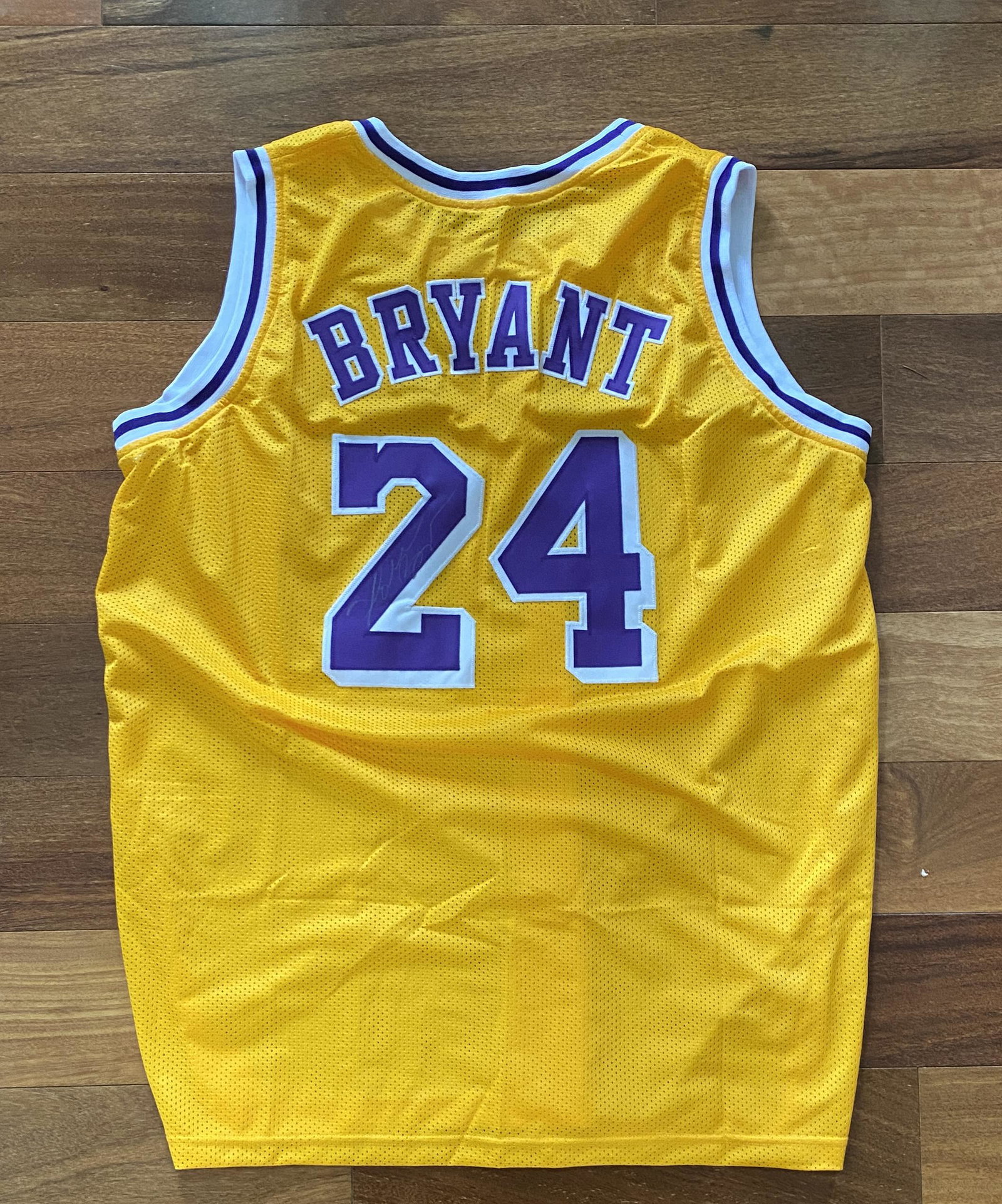Kobe Bryant Autographed Jersey (1 of 1)