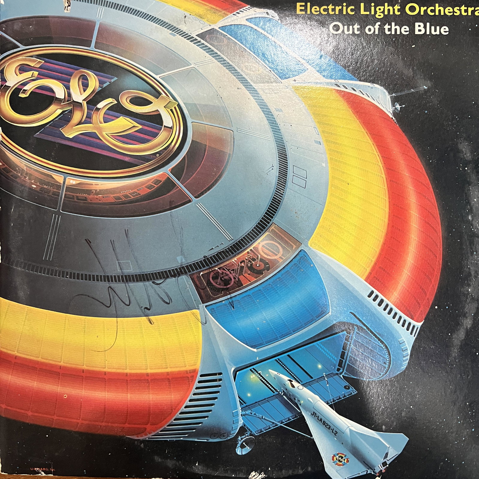 Jeff Lynne Autographed Album: Displays are not framed, and can be framed for a cost. Framed items will state they are framed in the name of the item. All signed items come with a COA. Ask any and all questions BEFORE bidding. Sign