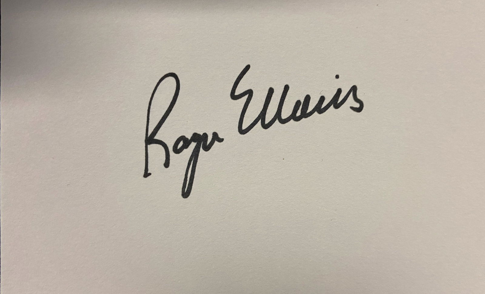 Roger Maris Autographed Index Card: Displays are assembled AFTER payment is received, picture is a mock up of finished product. Displays are not framed, and can be framed for a cost. Framed items will state they are framed in the name o