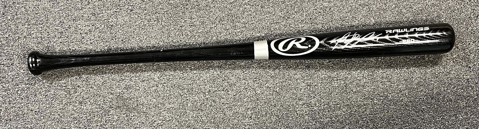Fernando Tatis Autographed Bat JSA (1 of 1)