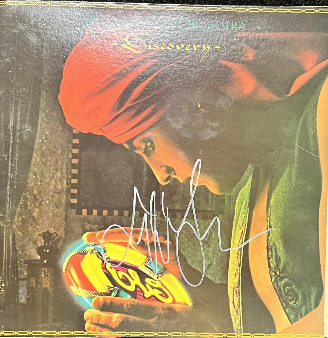 Jeff Lynne Autographed Album: Displays are not framed, and can be framed for a cost. Framed items will state they are framed in the name of the item. All signed items come with a COA. Ask any and all questions BEFORE bidding. Sign