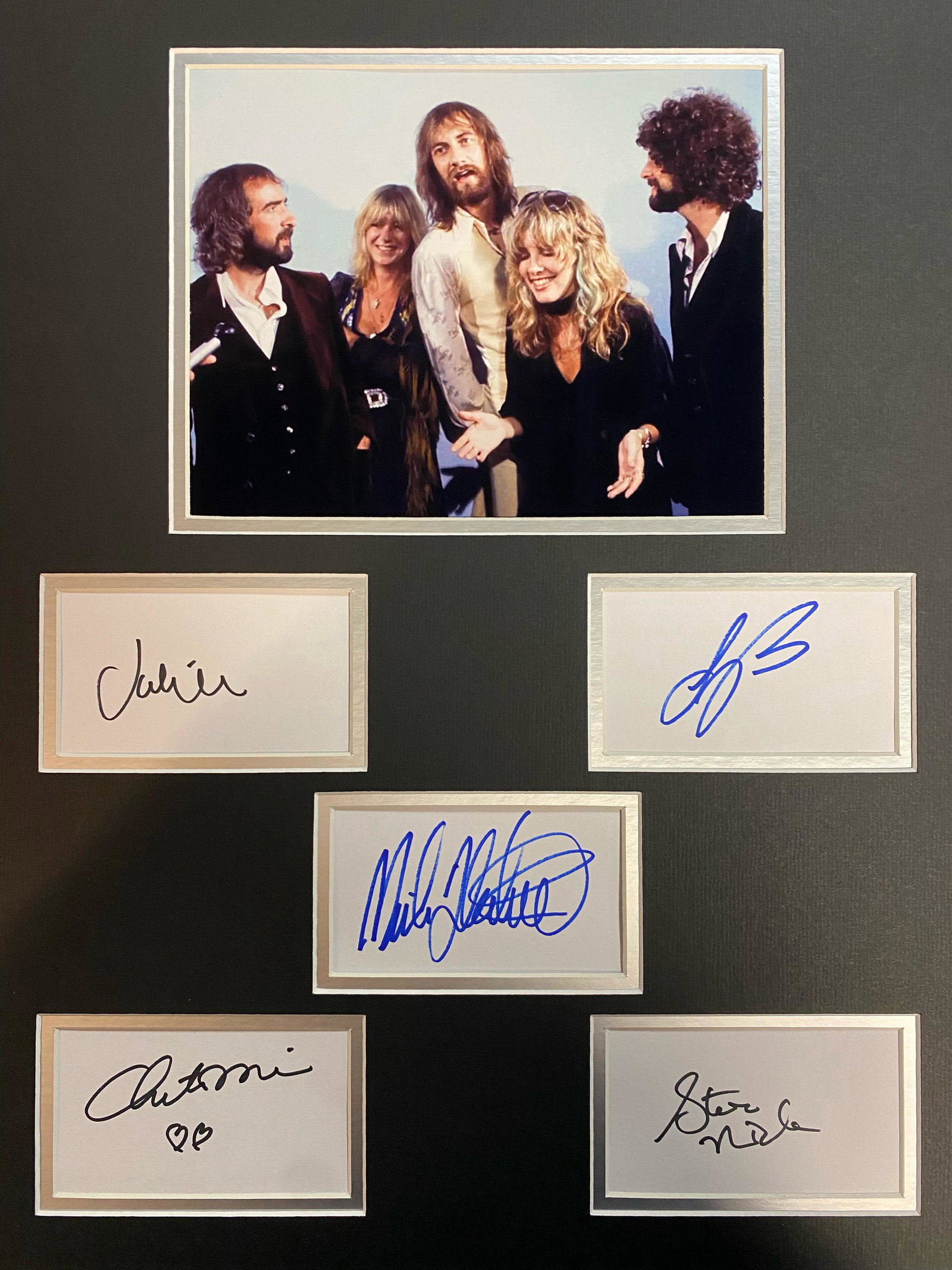 Fleetwood Mac Autographed Display: Displays are not framed, and can be framed for a cost. Framed items will state they are framed in the name of the item. All signed items come with a COA. Ask any and all questions BEFORE bidding. Sign