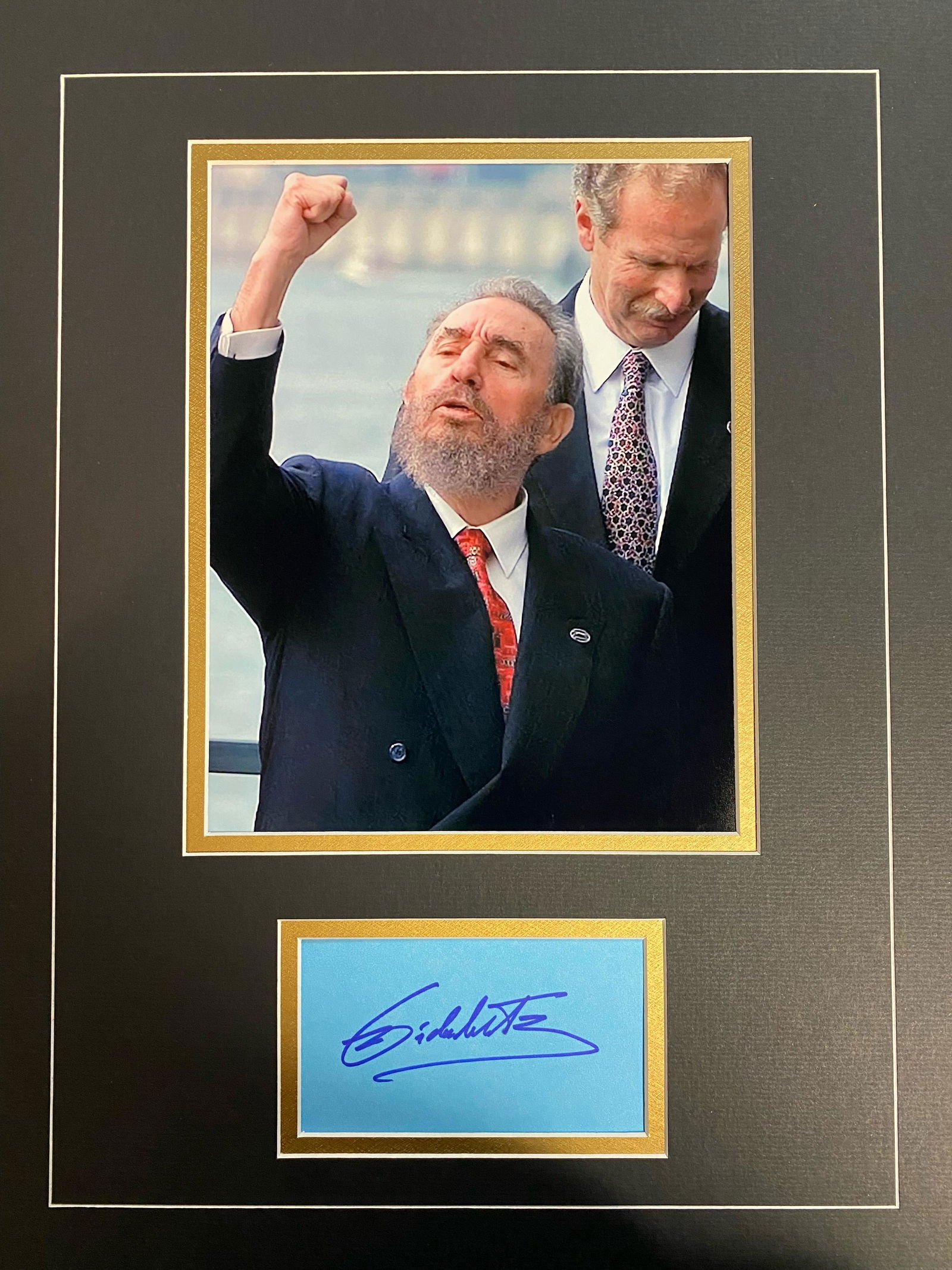Fidel Castro Autographed Display (1 of 1)