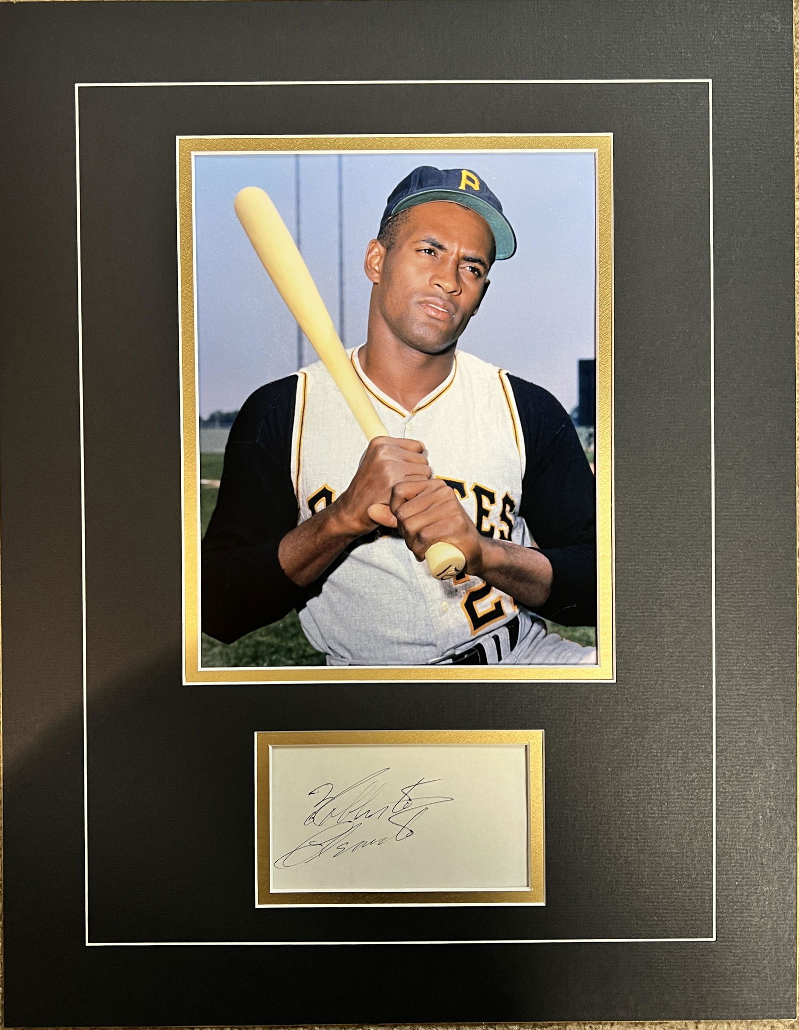 Roberto Clemente Autographed Display (1 of 1)