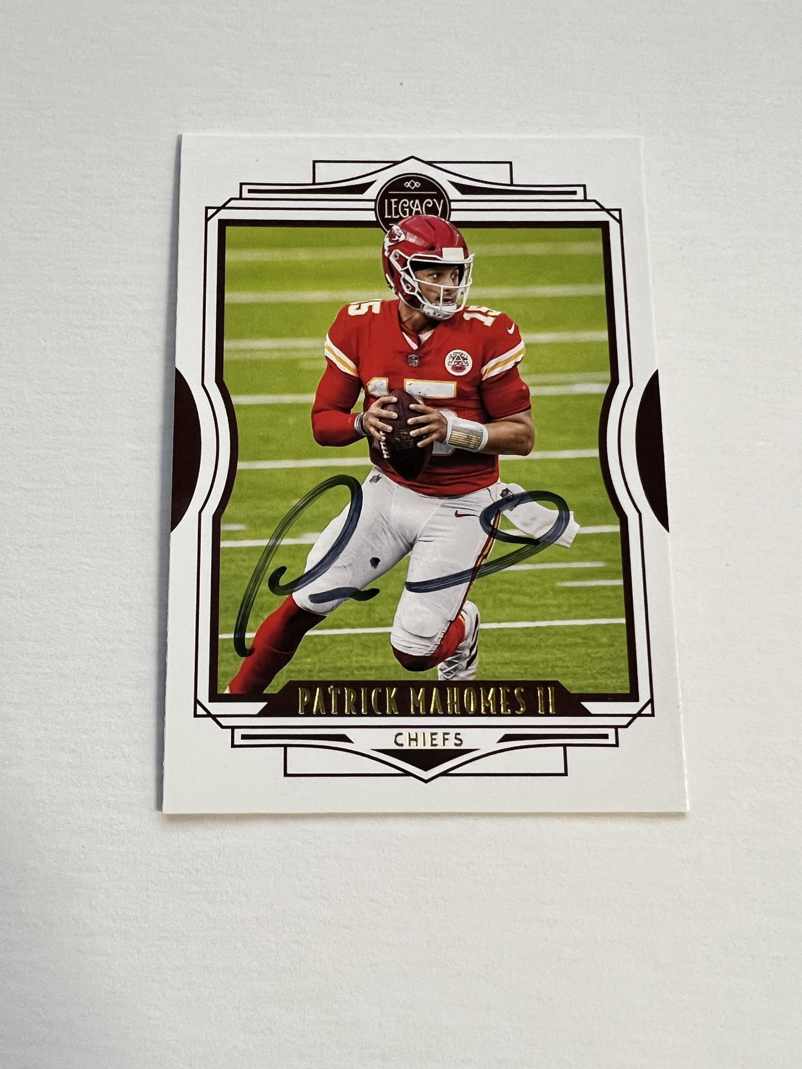 Patrick Mahomes Autographed Card: Displays are not framed, and can be framed for a cost. Framed items will state they are framed in the name of the item. All signed items come with a COA. Ask any and all questions BEFORE bidding. Sign