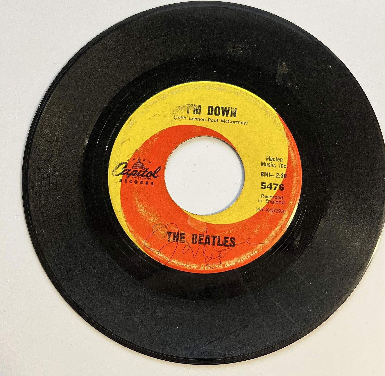 John Lennon Autographed Album!: Displays are not framed, and can be framed for a cost. Framed items will state they are framed in the name of the item. All signed items come with a COA. Ask any and all questions BEFORE bidding. Sign