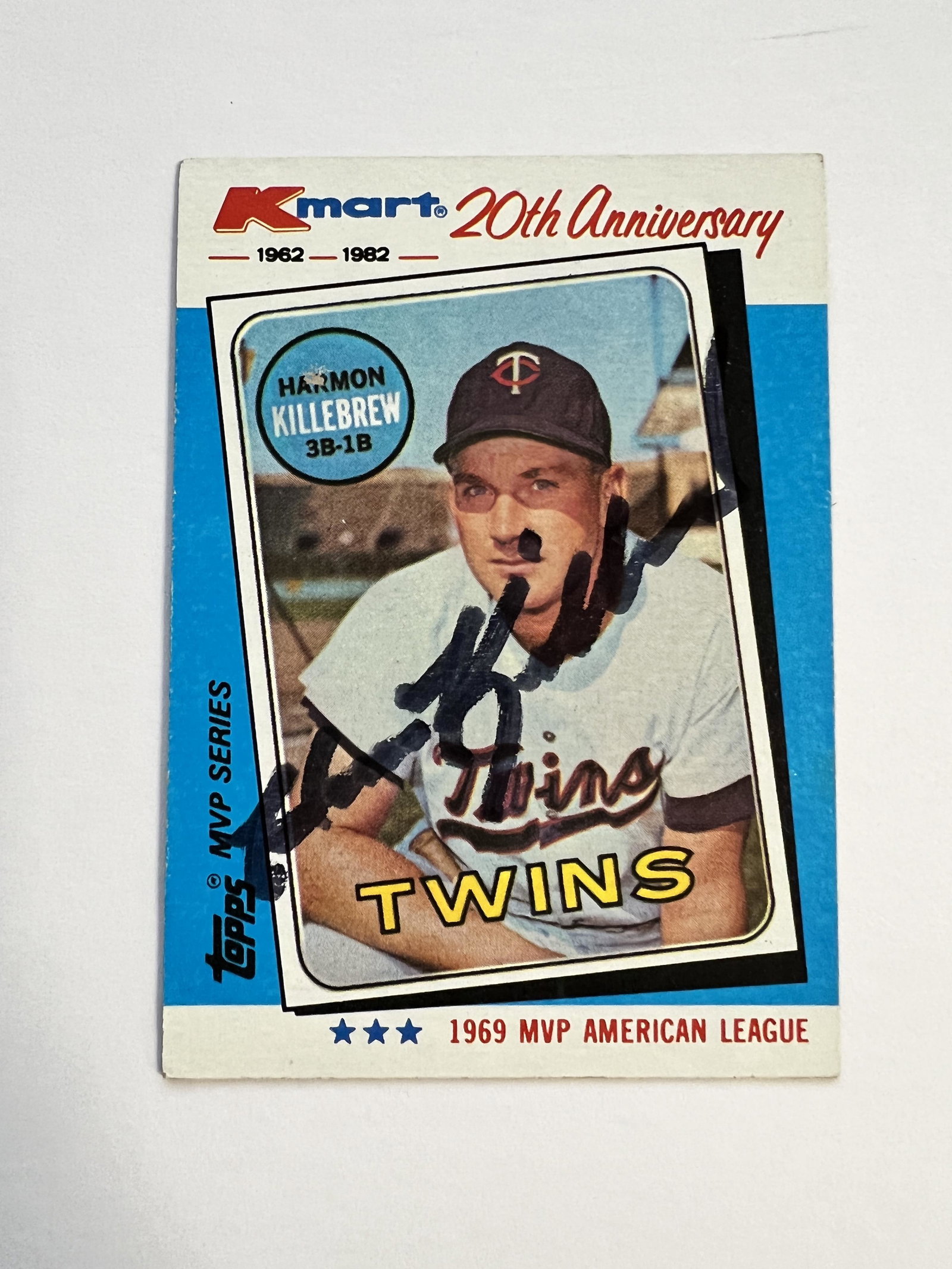 Harmon Killebrew AUTOGRAPHED Card (1 of 1)