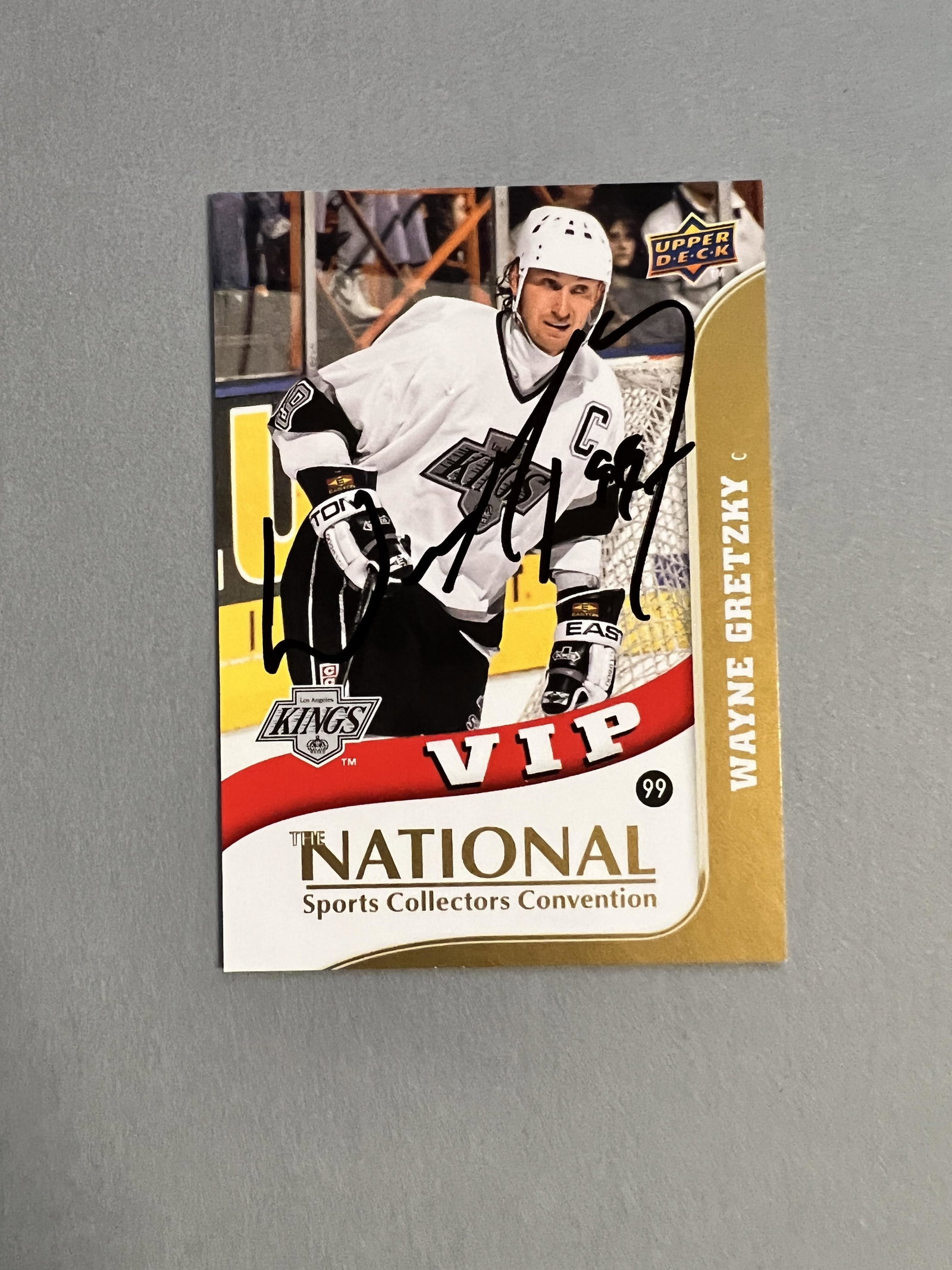 Wayne Gretzky Autographed Card (1 of 1)