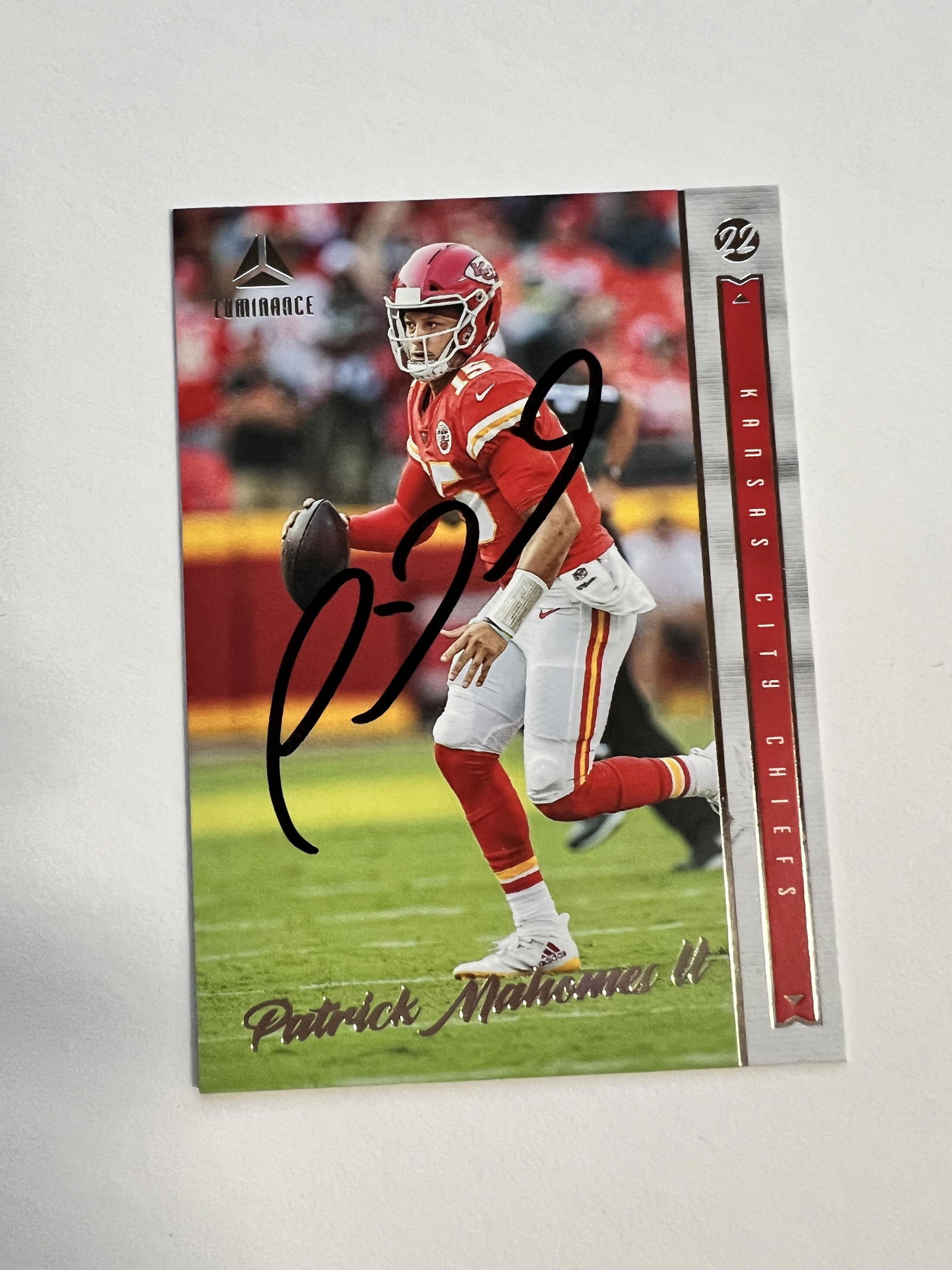 Patrick Mahomes Autographed Card (1 of 1)