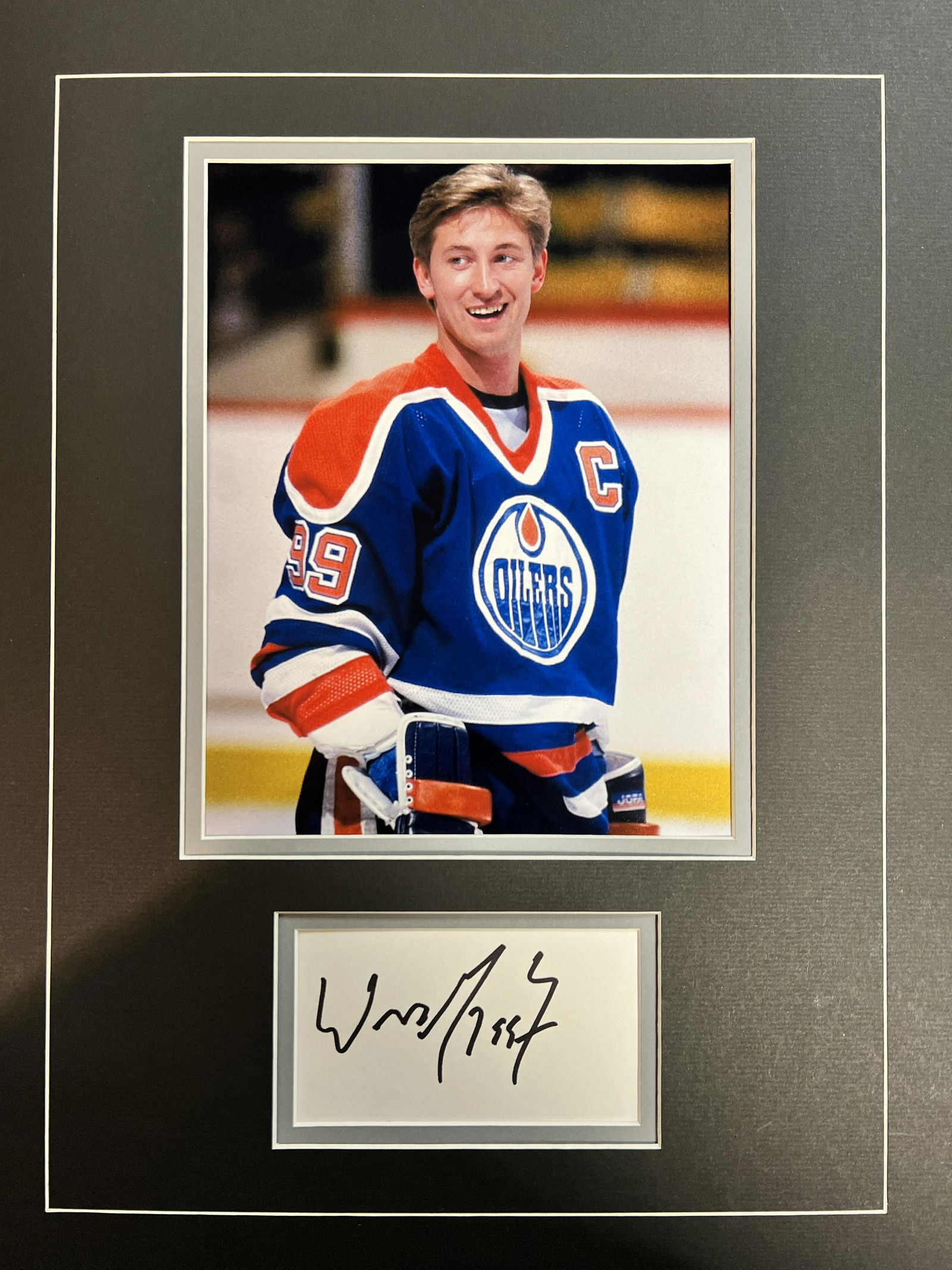 Wayne Gretzky Autographed Display (1 of 1)