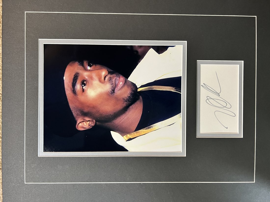 Tupac Shakur Autographed Display (1 of 1)