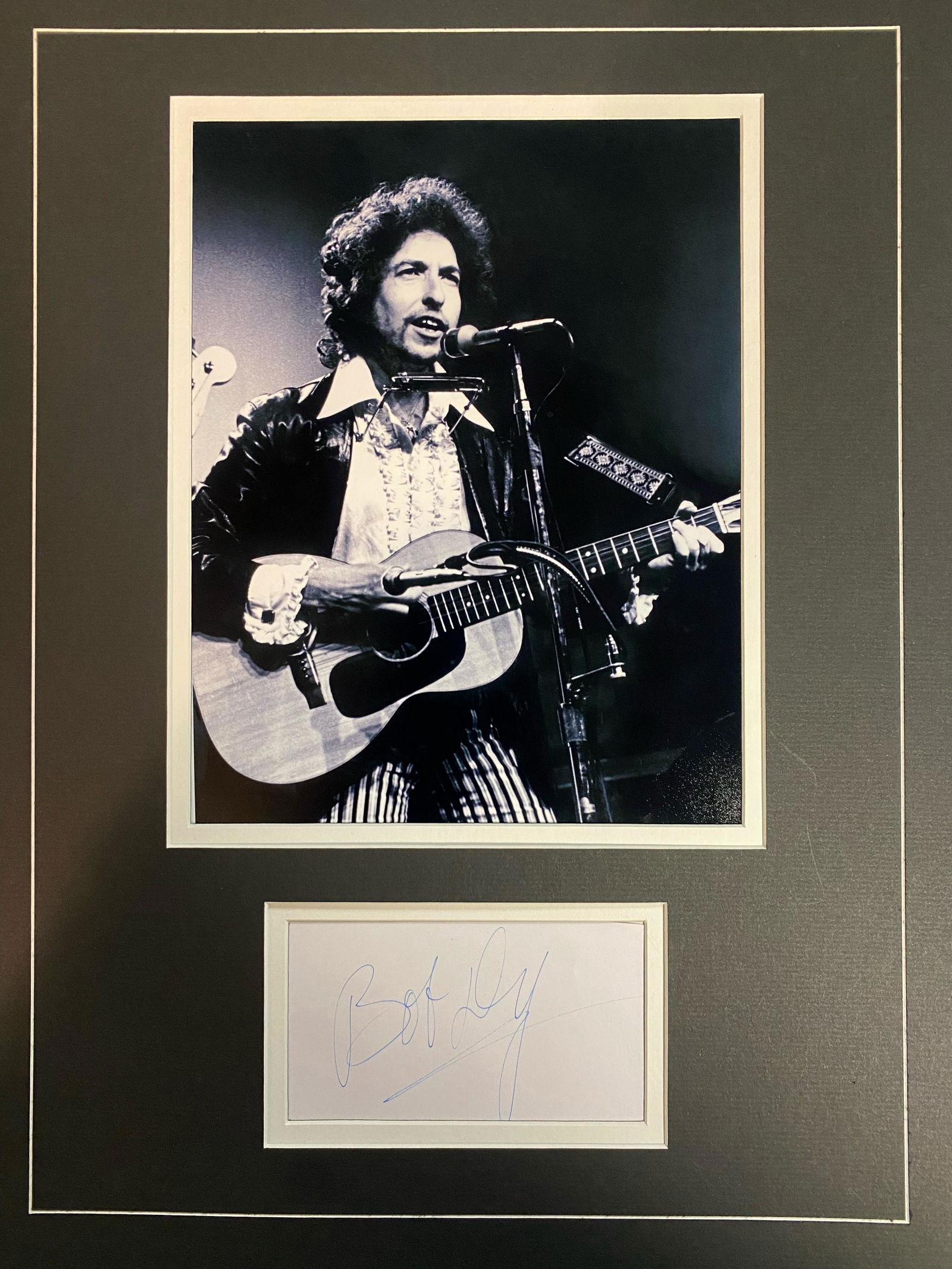Bob Dylan Autographed Display (1 of 1)