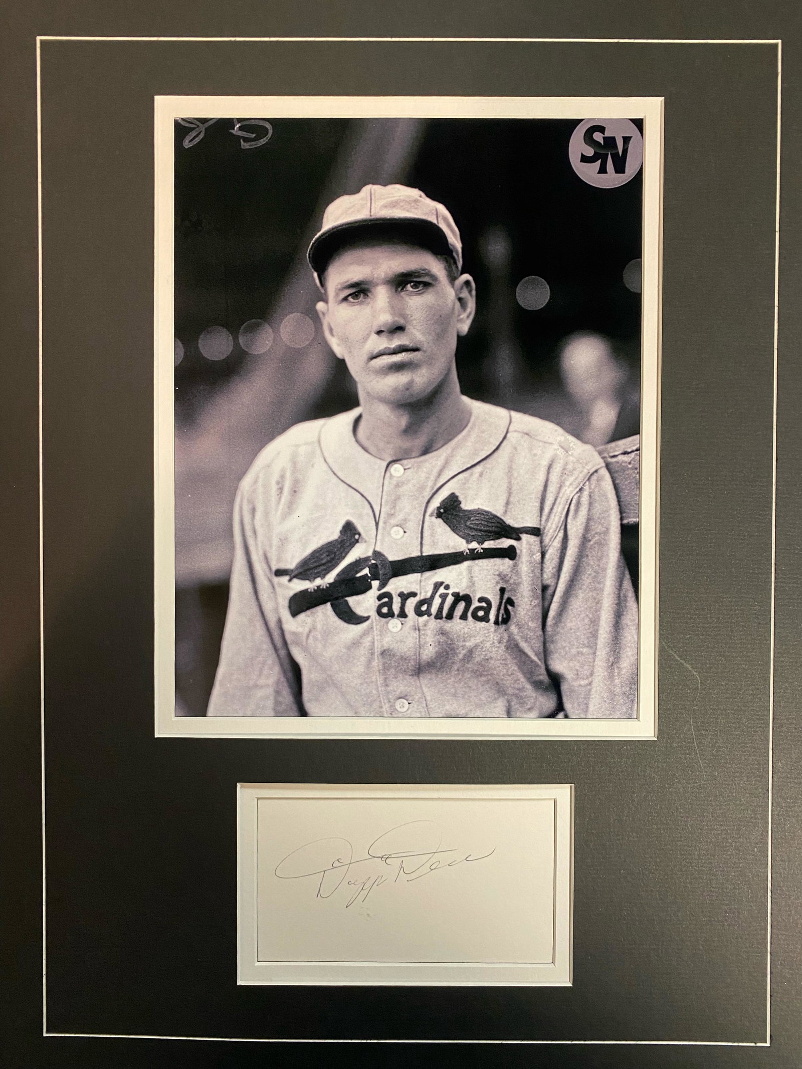 Dizzy Dean Autographed Display: Displays are not framed, and can be framed for a cost. Framed items will state they are framed in the name of the item. All signed items come with a COA. Ask any and all questions BEFORE bidding. Sign
