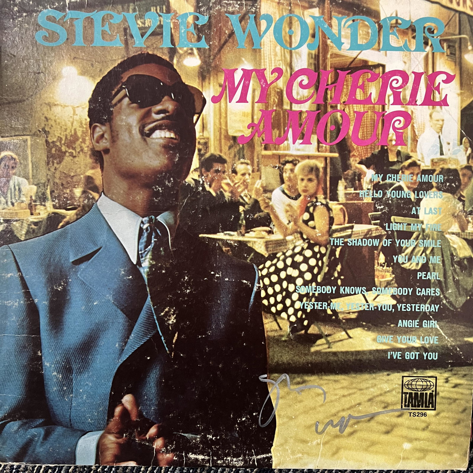 Stevie Wonder Autographed Album: Displays are not framed, and can be framed for a cost. Framed items will state they are framed in the name of the item. All signed items come with a COA. Ask any and all questions BEFORE bidding. Sign