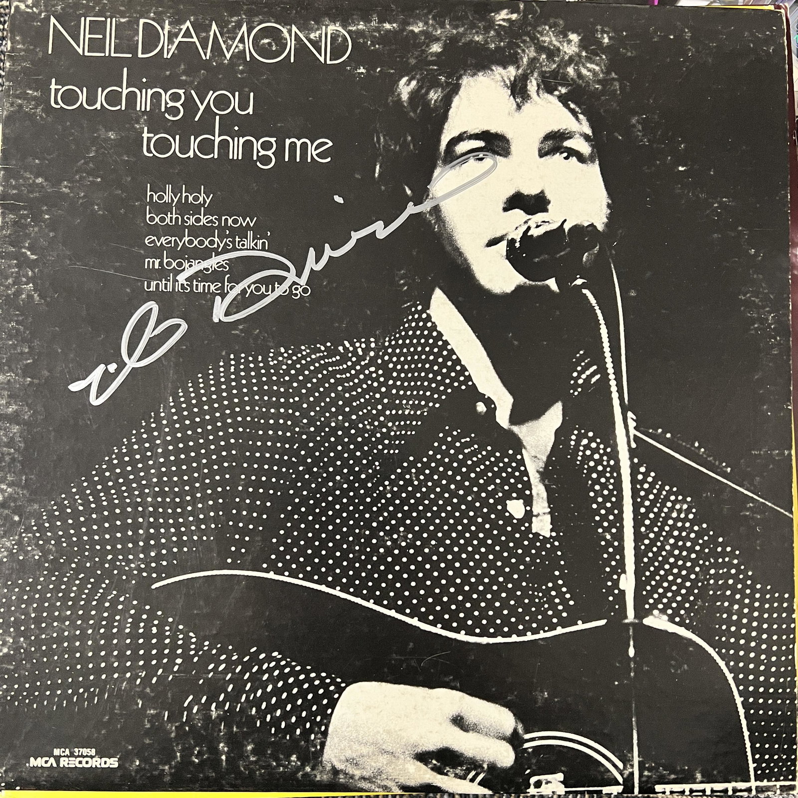 Neil Diamond AUTOGRAPHED Album: Displays are not framed, and can be framed for a cost. Any item that needs framing will take 2-3 weeks. Framed items will state they are framed in the name of the item. All signed items come with a CO
