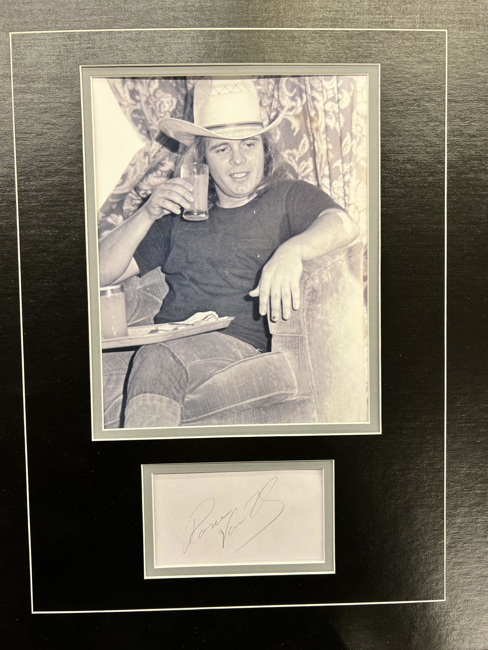 Ronnie Van Zant AUTOGRAPHED Display: Displays are not framed, and can be framed for a cost. Any item that needs framing will take 2-3 weeks. Framed items will state they are framed in the name of the item. All signed items come with a CO