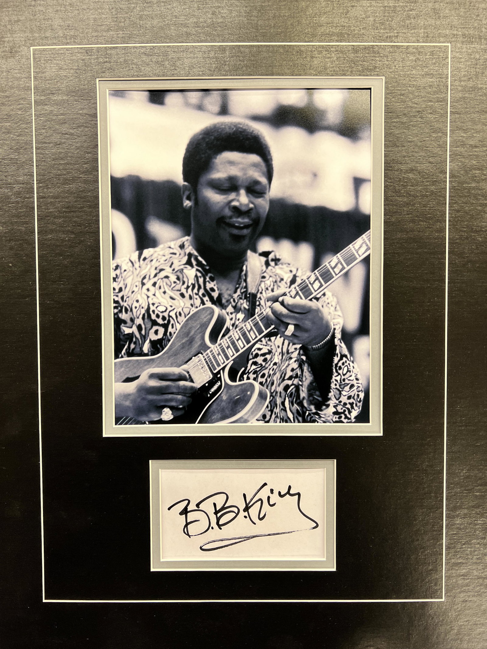 BB KING Autographed Display (1 of 1)
