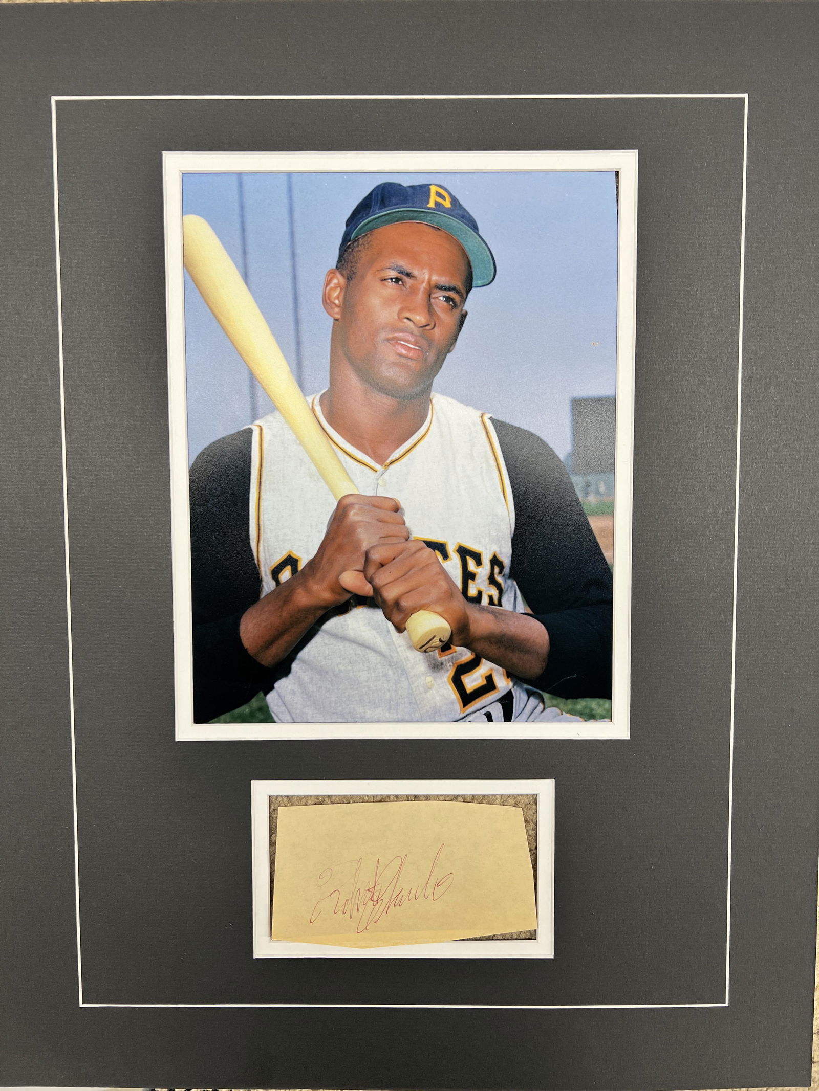 Roberto Clemente Autographed Display (1 of 1)