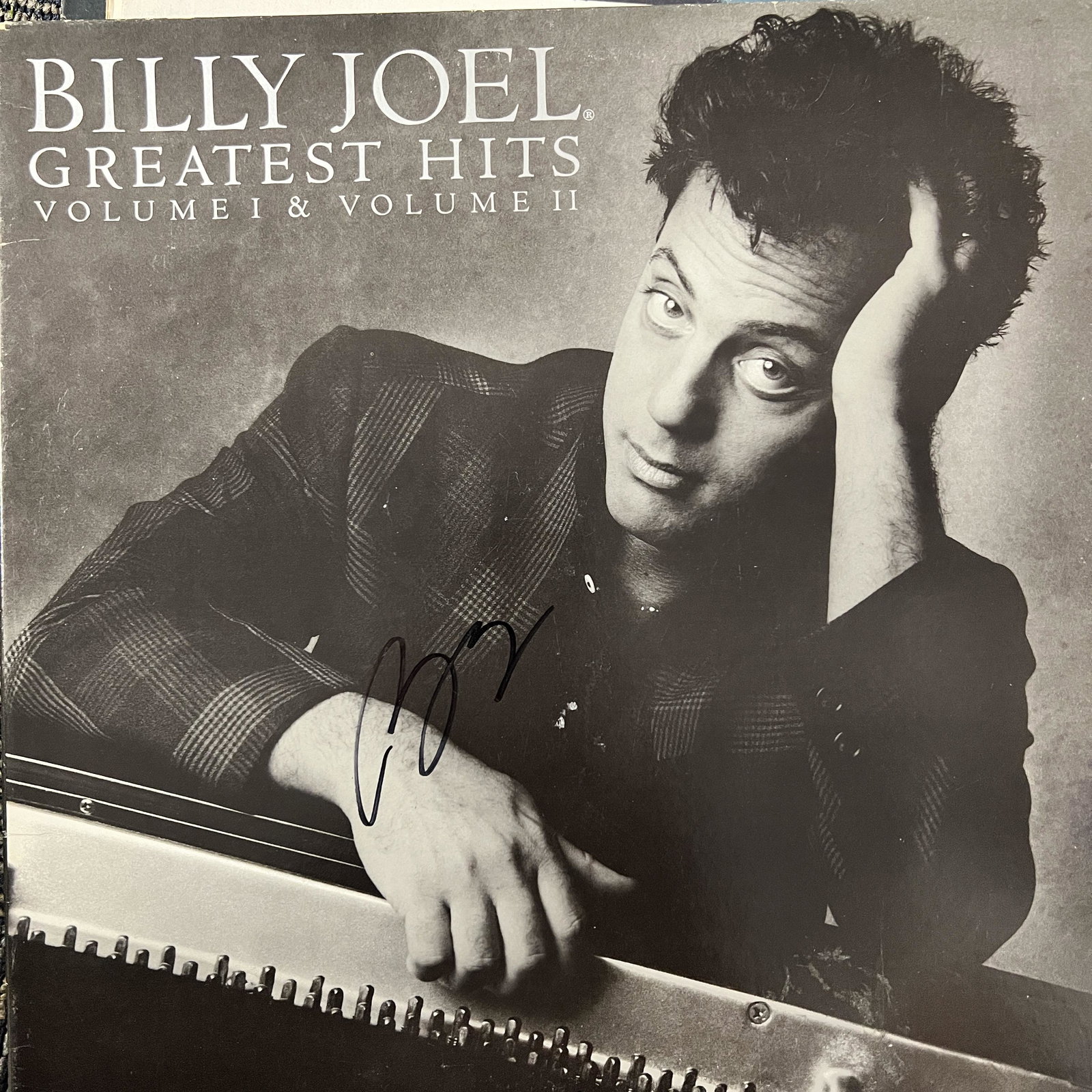 Billy Joel Autographed Album: Displays are not framed, and can be framed for a cost. Framed items will state they are framed in the name of the item. All signed items come with a COA. Ask any and all questions BEFORE bidding. Sign