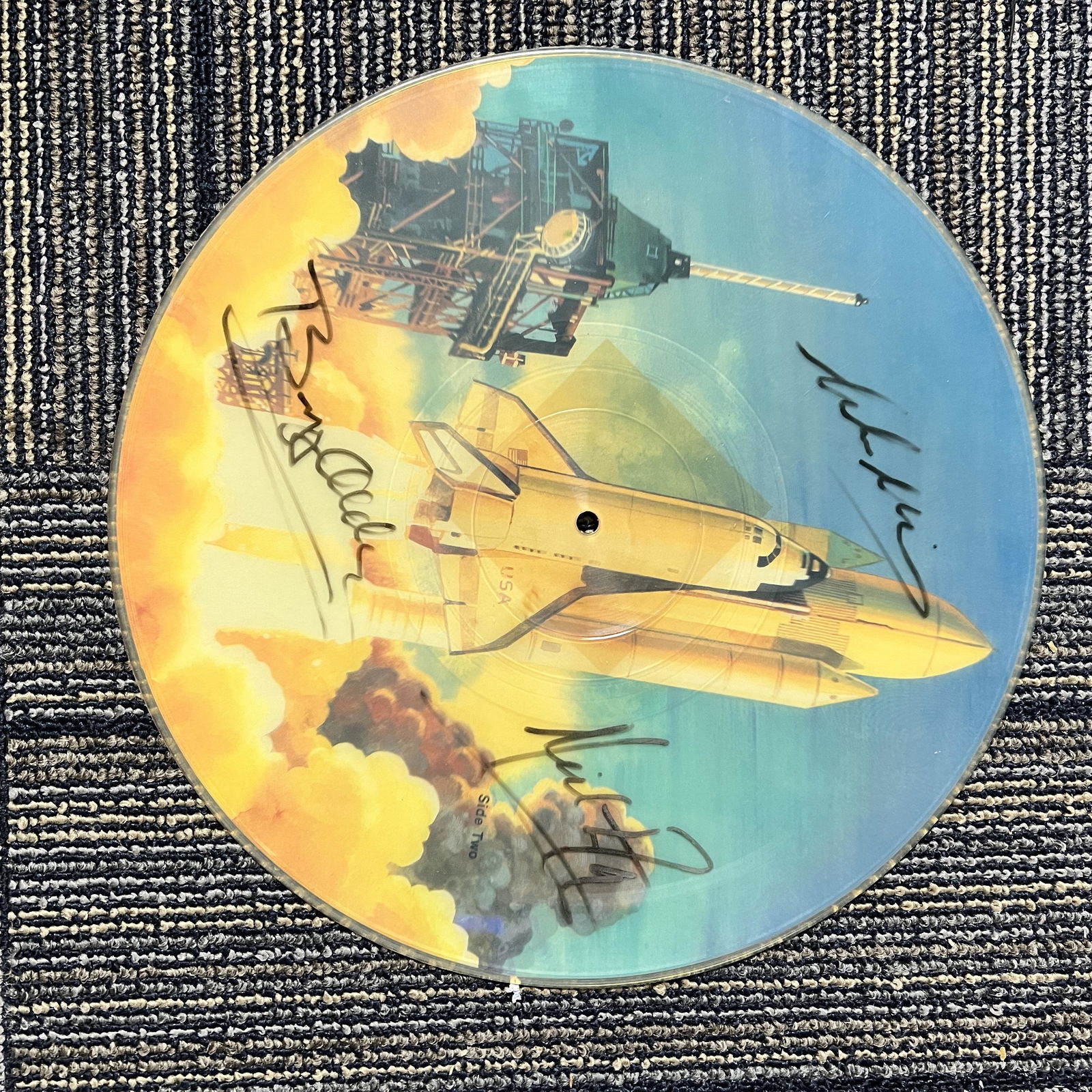 Apollo 11 Autographed NEIL BUZZ MICHAEL RARE (1 of 1)