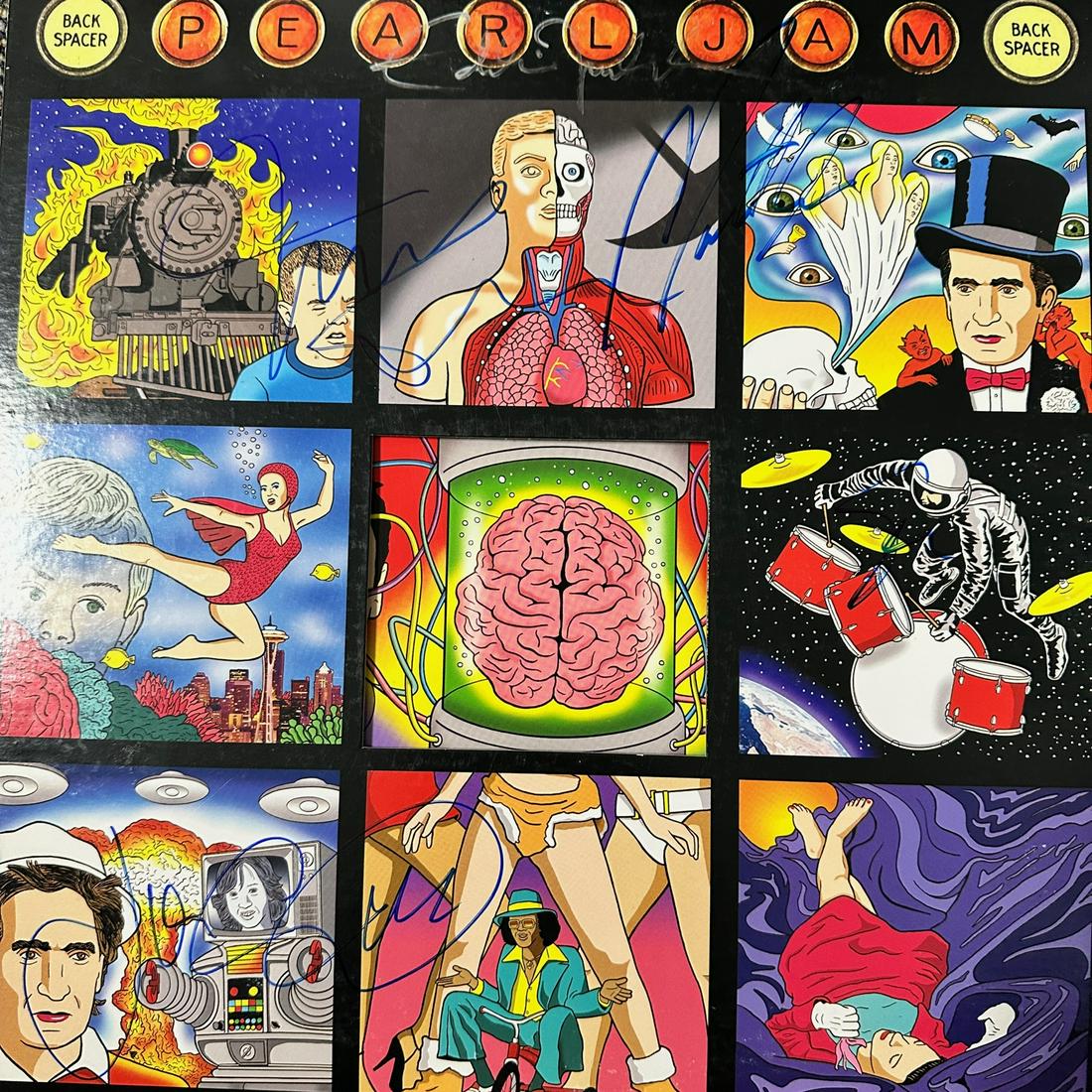 Pearl JAM Autographed ALBUM All 5 (1 of 1)