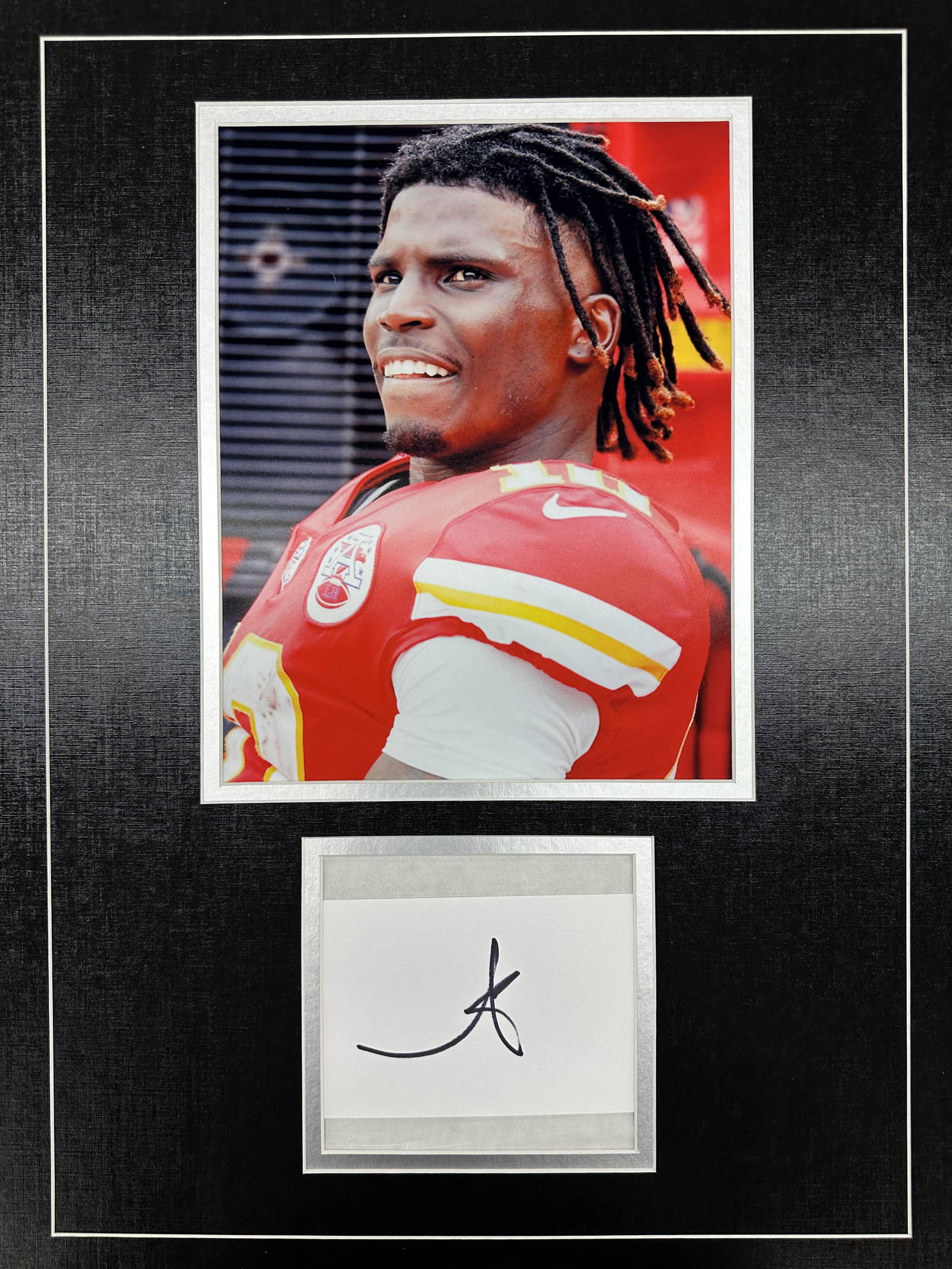 Tyreek Hill Autographed Display Apr 21, 2023 Icz Auctions In Fl
