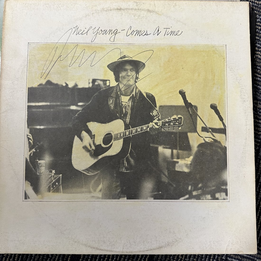 Neil Young Autographed Album: Displays are not framed, and can be framed for a cost. Framed items will state they are framed in the name of the item. All signed items come with a COA. Ask any and all questions BEFORE bidding. Sign