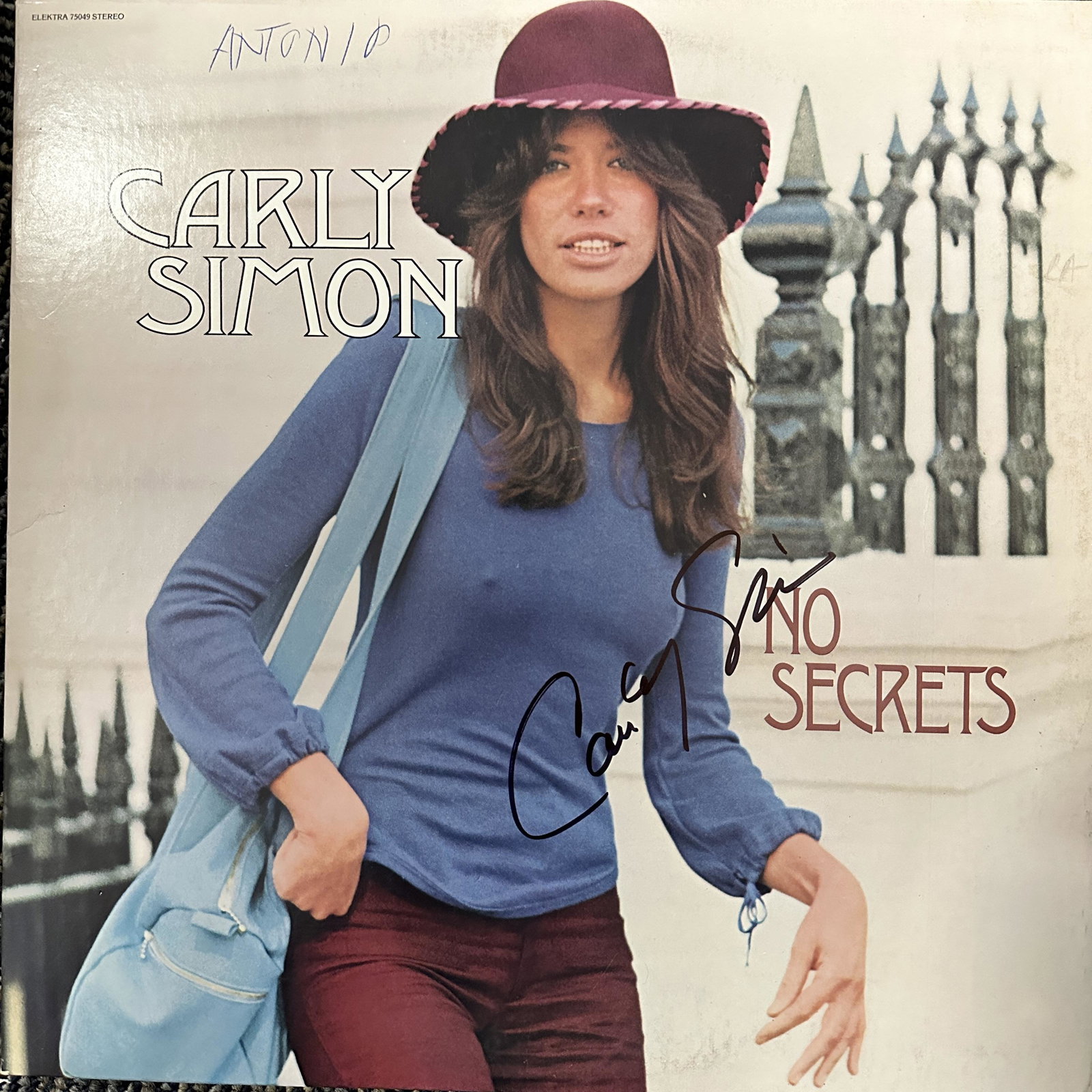 Carly Simon Autographed ALBUM (1 of 1)