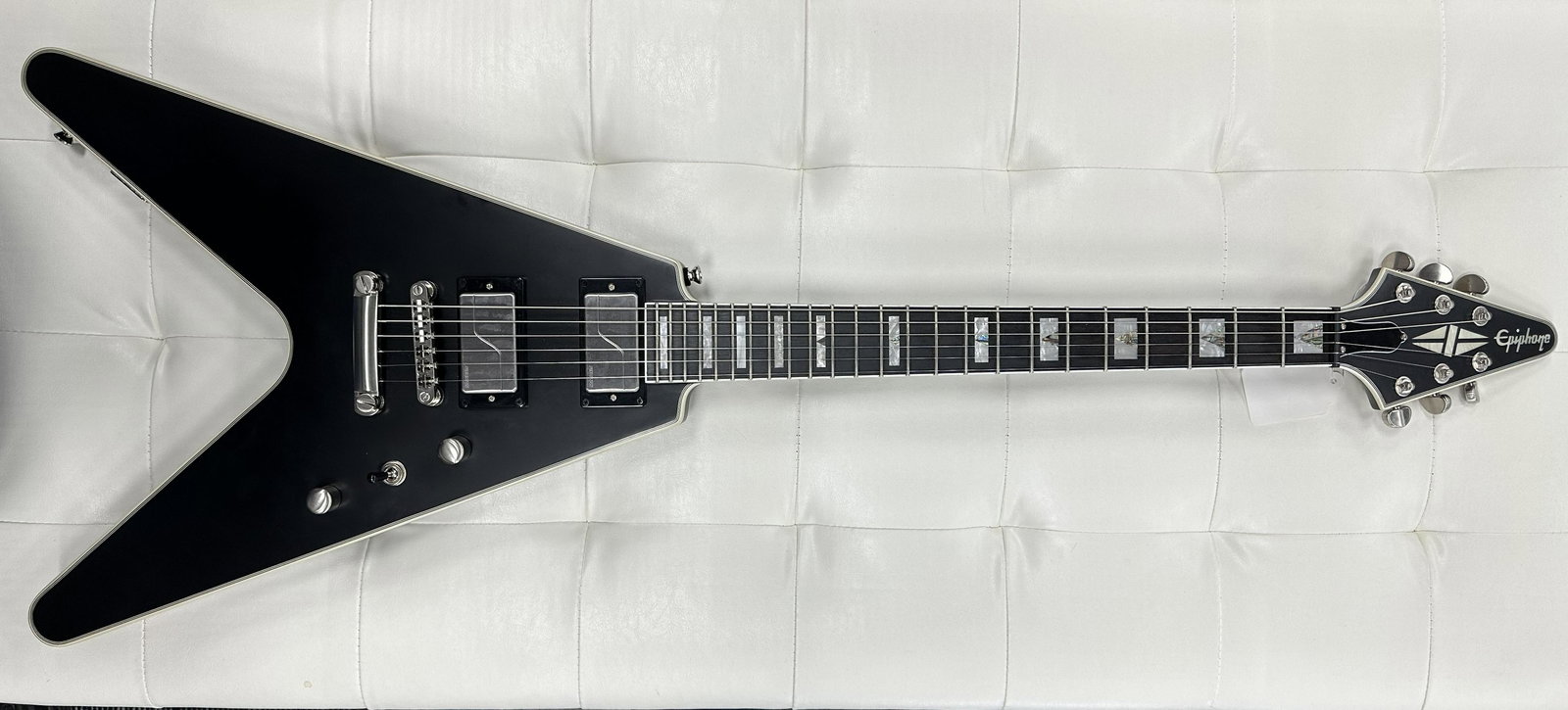 Epiphone Matte Finish Flying V 2022 No Case Fluence Pickups (1 of 1)