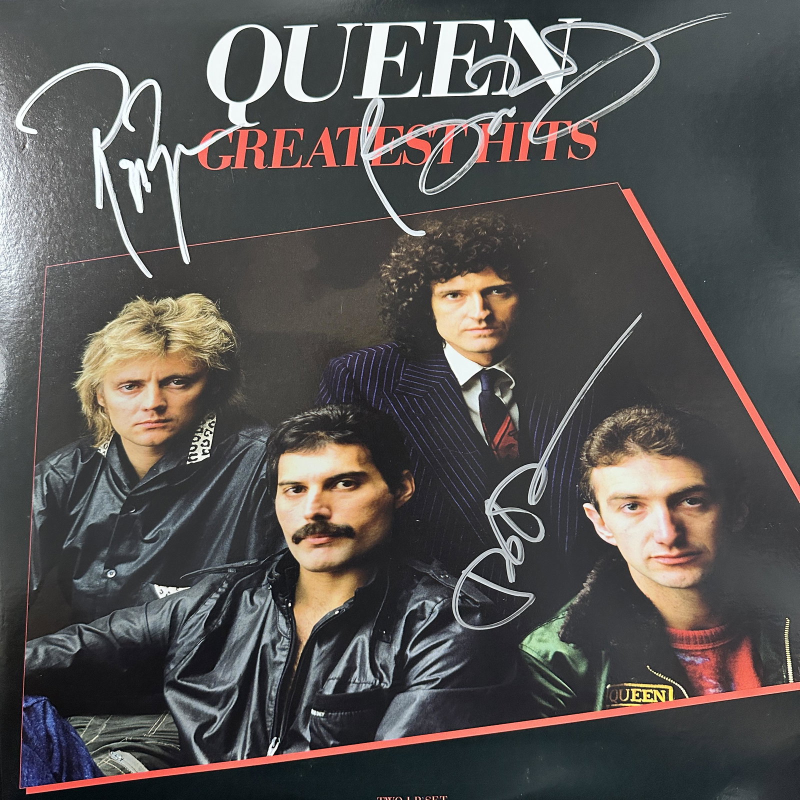 Queen Autographed ALBUM BRIAN ROGER JOHN: Displays are not framed, and can be framed for a cost. Framed items will state they are framed in the name of the item. All signed items come with a COA. Ask any and all questions BEFORE bidding. Sign