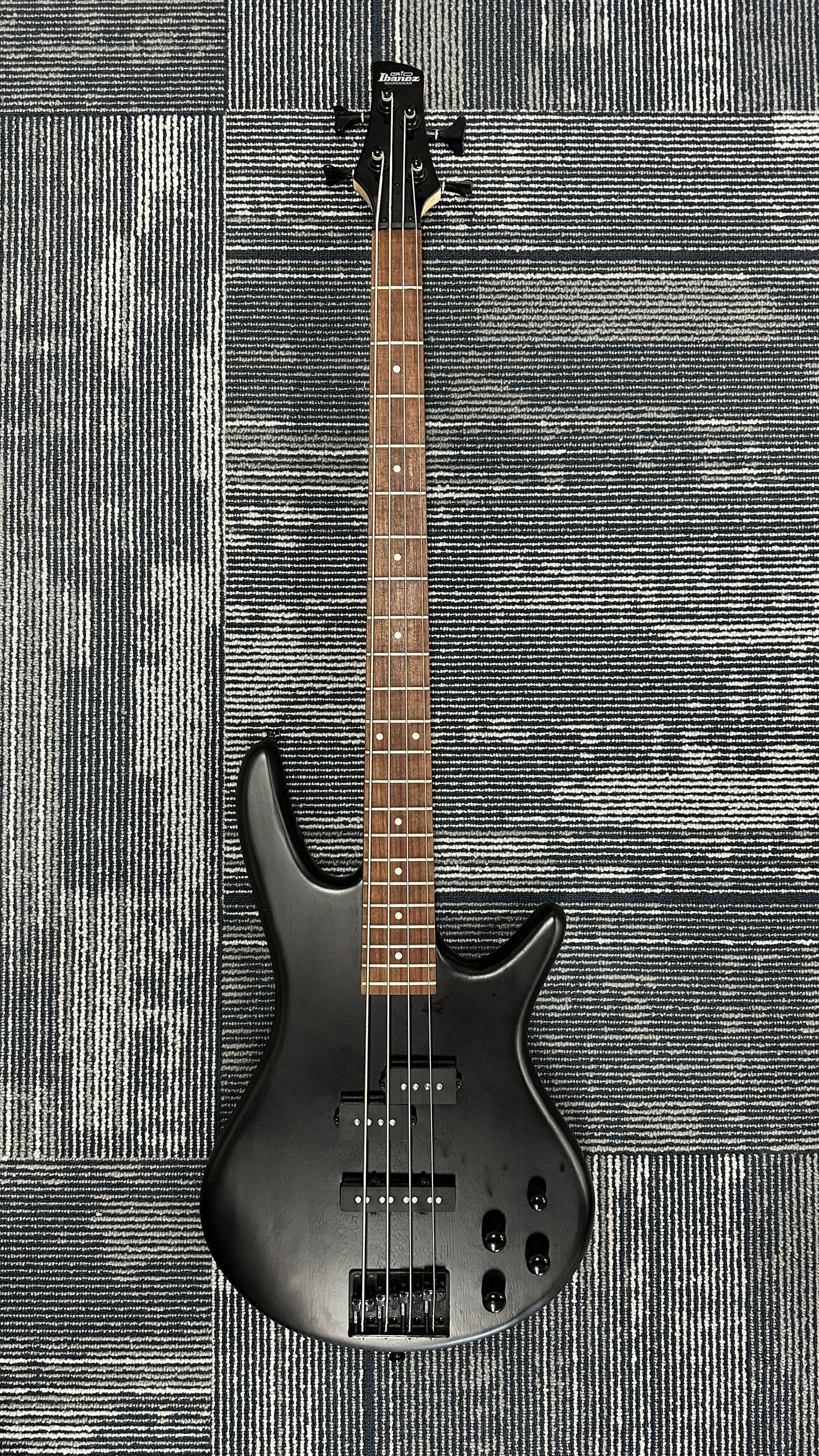 Ibanez Used Bass Guitar No case (1 of 1)