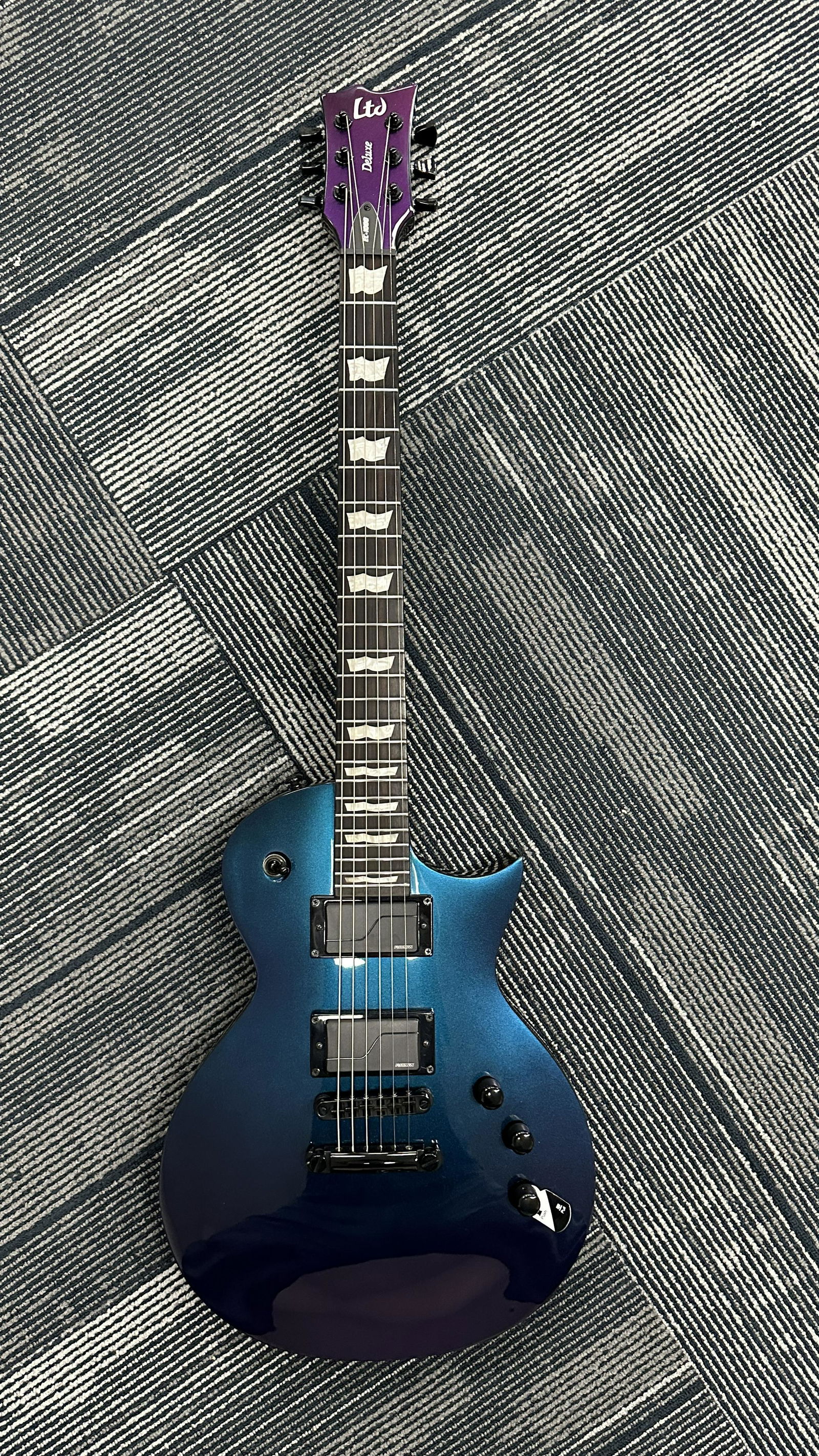 LTD DELUXE EC-1000 Color Changing No Case Fishman (1 of 1)