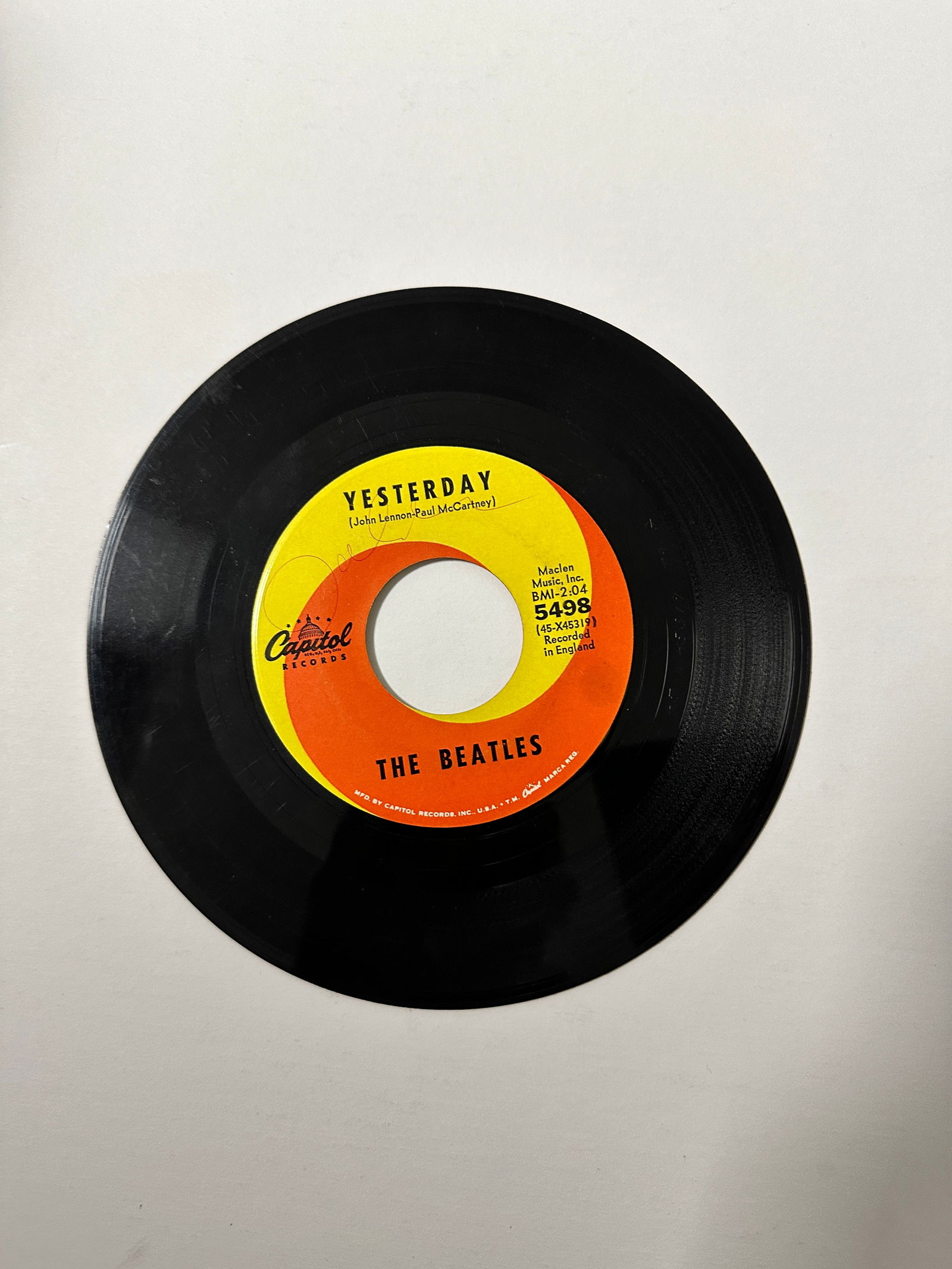 John Lennon Autographed ALBUM: Displays are not framed, and can be framed for a cost. Framed items will state they are framed in the name of the item. All signed items come with a COA. Ask any and all questions BEFORE bidding. Sign