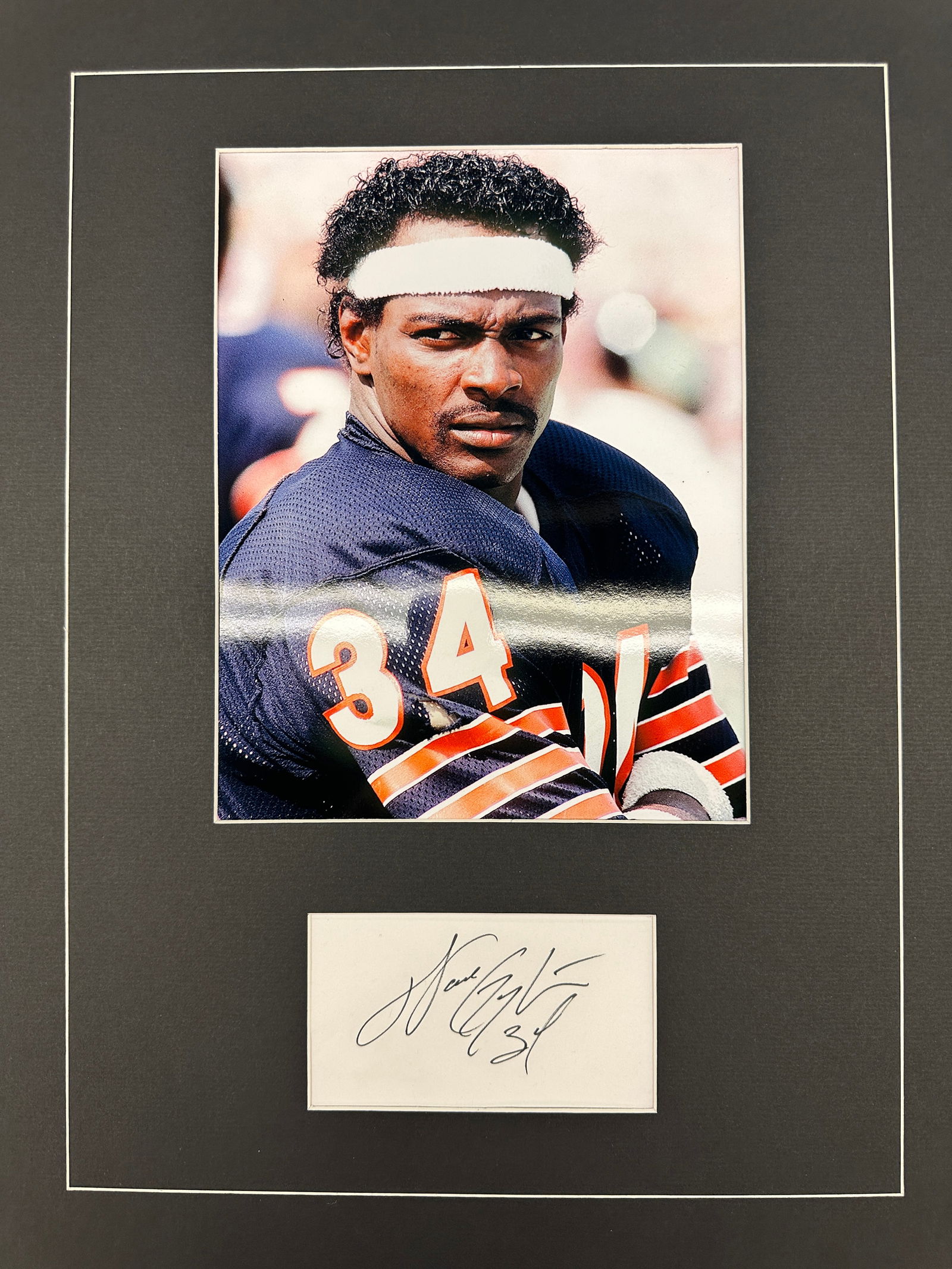 WALTER PAYTON Autographed Display (1 of 1)