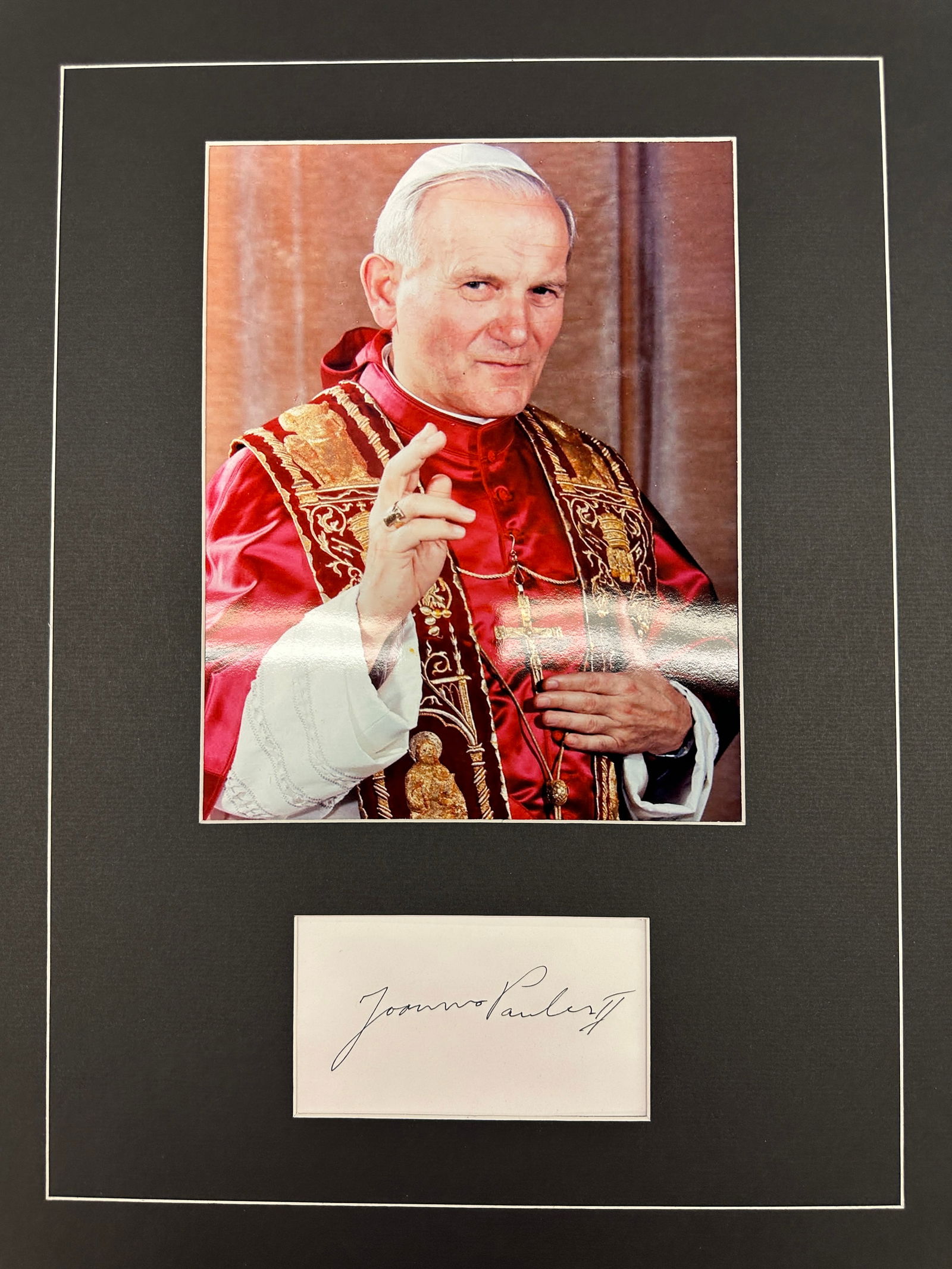 Pope John Paul 2 Autographed Display (1 of 1)
