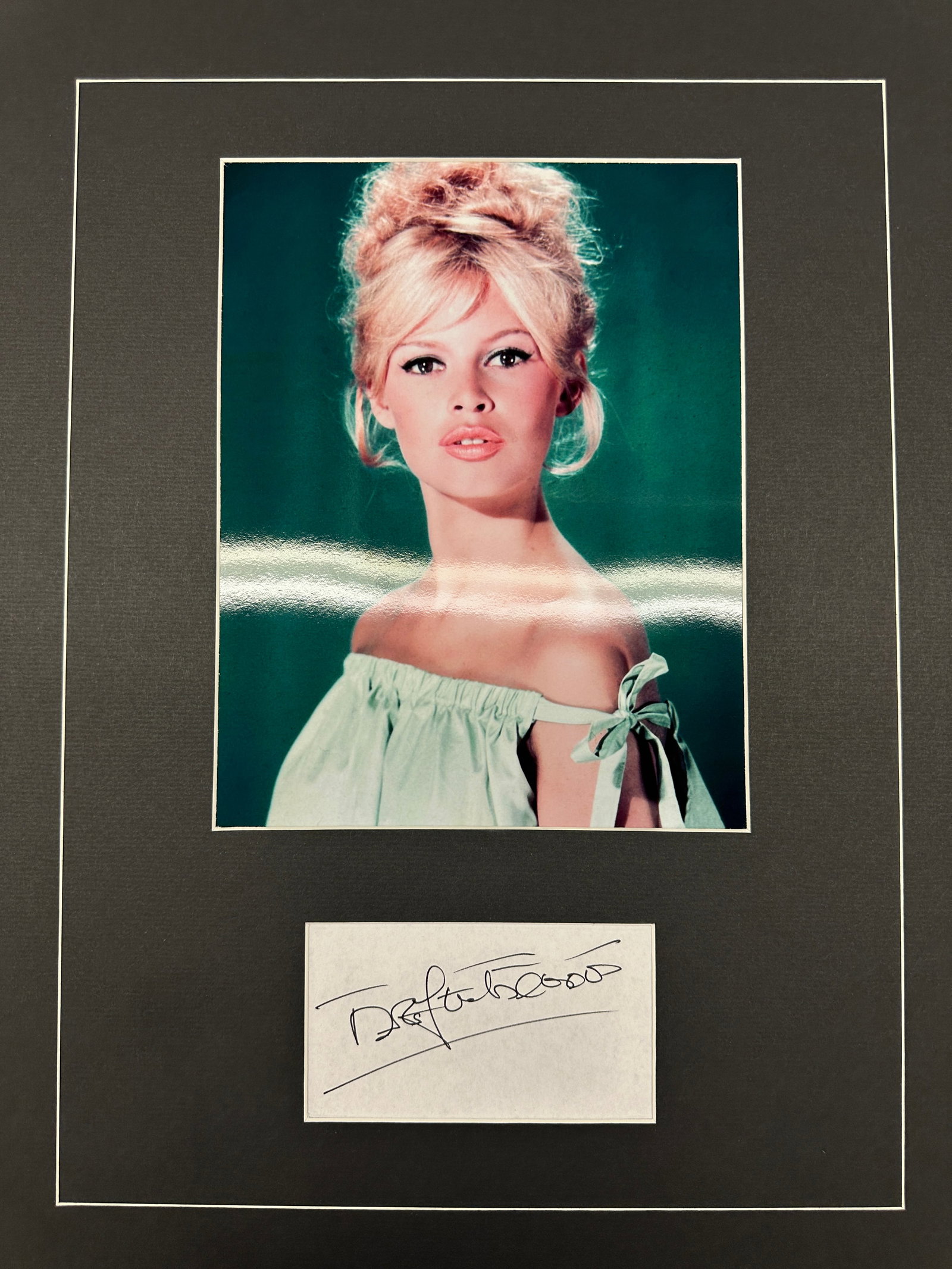 Bridget Bardot AUTOGRAPHED Display: Displays are not framed, and can be framed for a cost. Framed items will state they are framed in the name of the item. All signed items come with a COA. Ask any and all questions BEFORE bidding. Sign