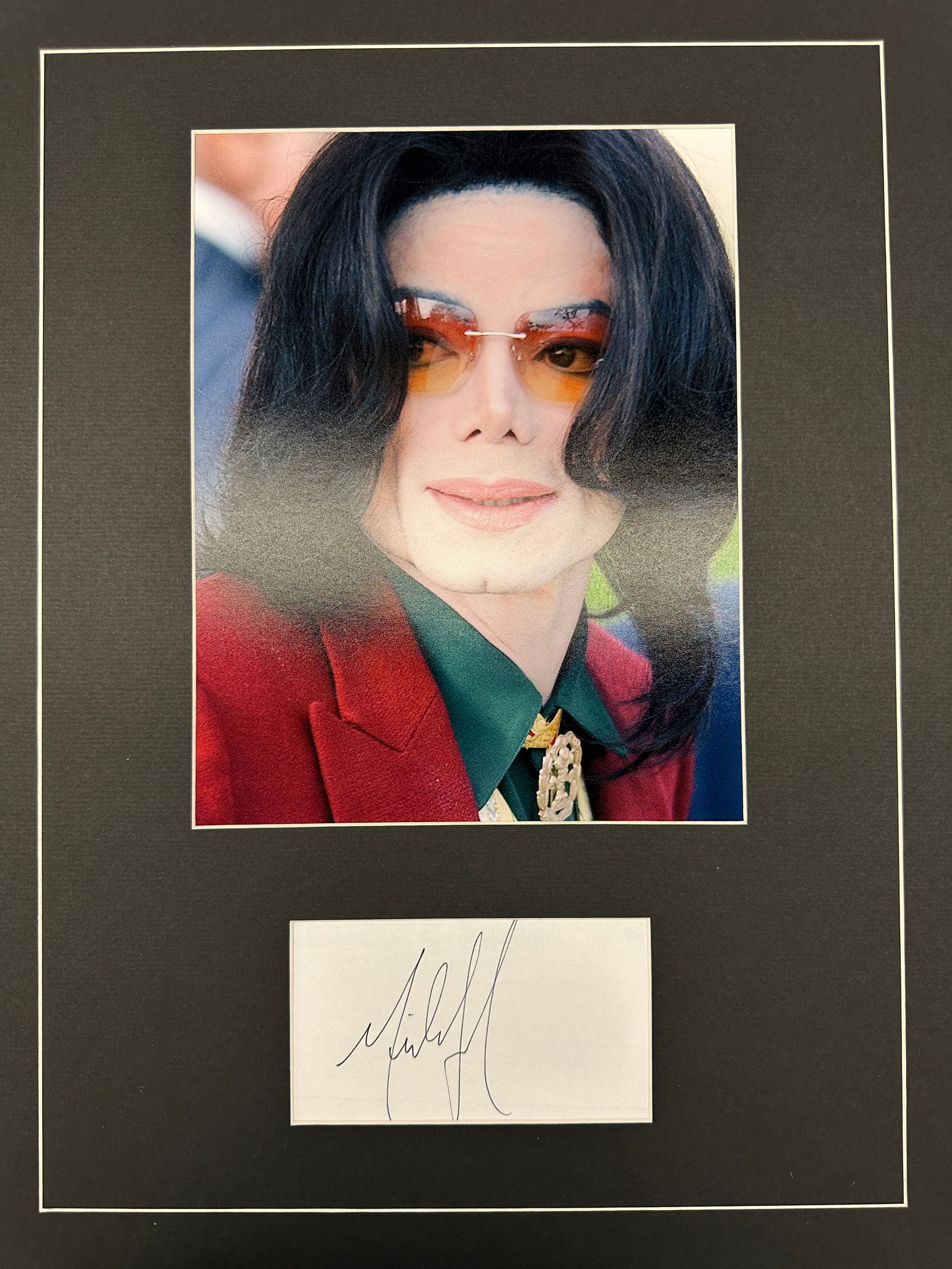 Michael Jackson Autograph Display (1 of 1)