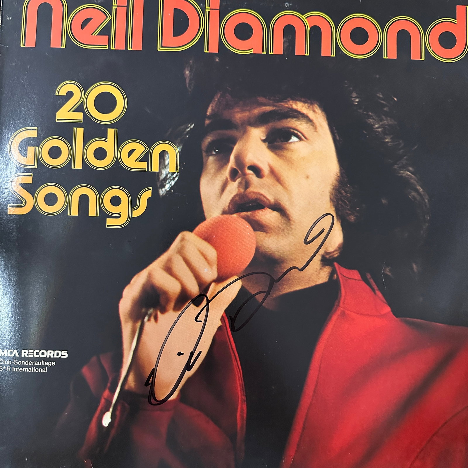 Neil Diamond Autographed ALBUM: Displays are not framed, and can be framed for a cost. Framed items will state they are framed in the name of the item. All signed items come with a COA. Ask any and all questions BEFORE bidding. Sign