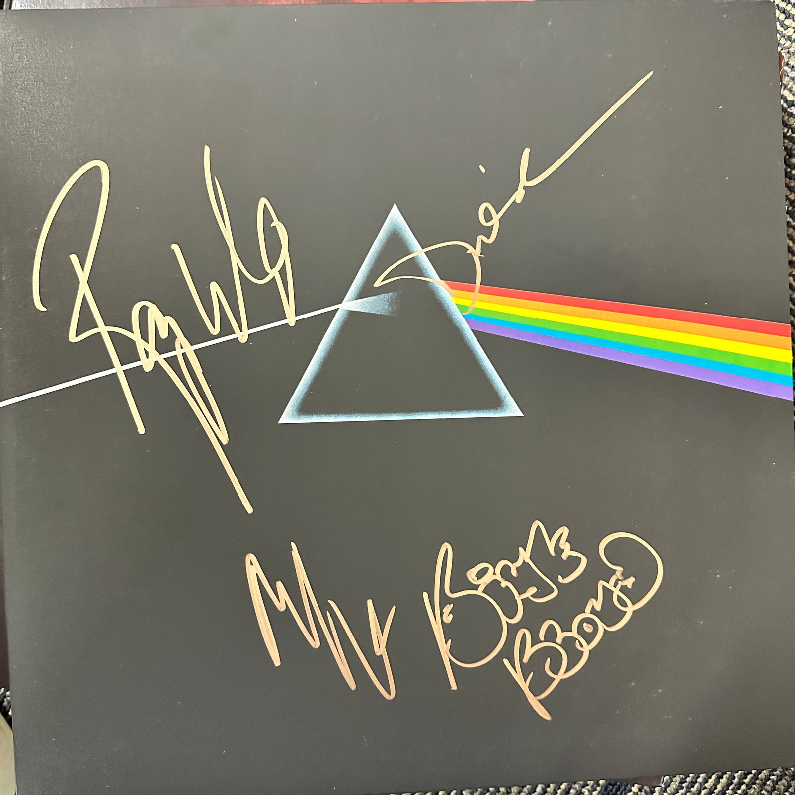 Pink Floyd AUTOGRAPHED Album Roger DAVID Nick: Displays are not framed, and can be framed for a cost. Framed items will state they are framed in the name of the item. All signed items come with a COA. Ask any and all questions BEFORE bidding. Sign