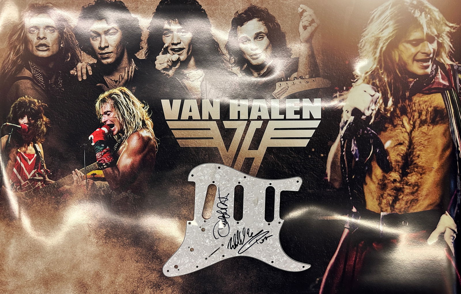 David Lee Roth Eddie Van Halen AUTOGRAPHED Pickguard Display (1 of 1)