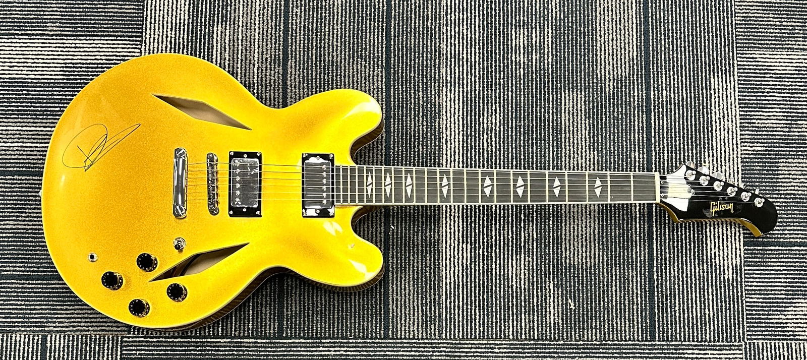 Dave Grohl Autographed Model Guitar (1 of 1)