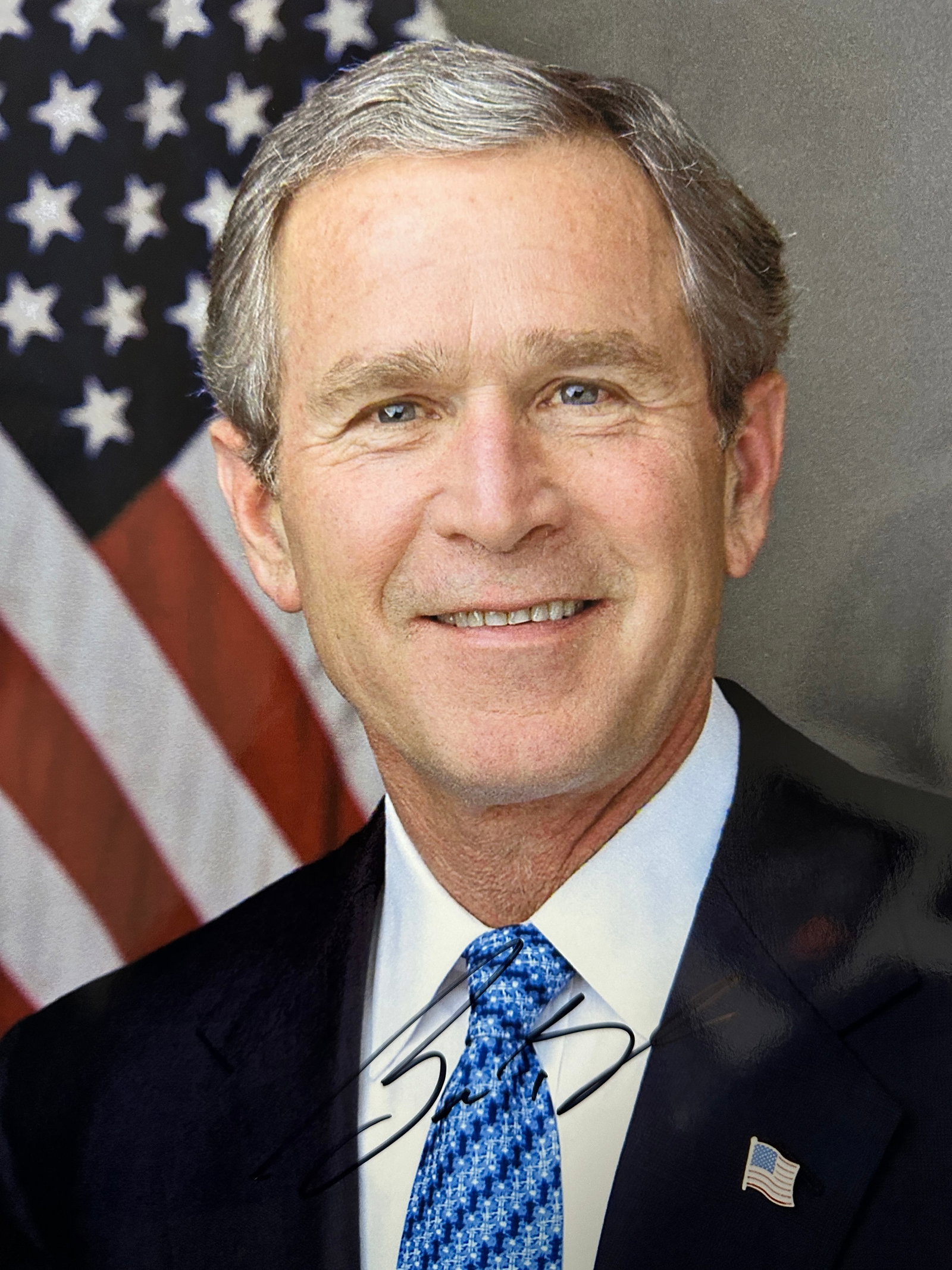 George Bush Jr Autographed 8x10: Displays are not framed, and can be framed for a cost. Framed items will state they are framed in the name of the item. All signed items come with a COA. Ask any and all questions BEFORE bidding. Sign