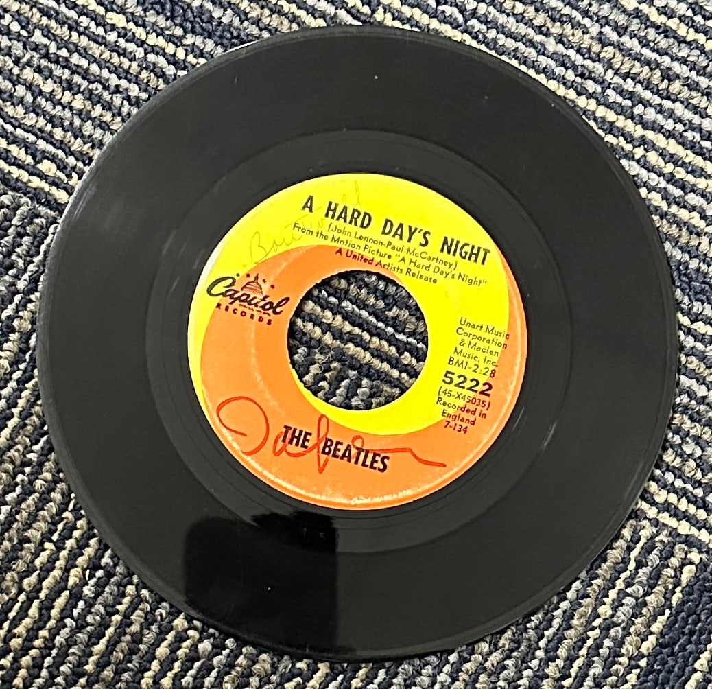 John LENNON Autographed Album: Displays are not framed, and can be framed for a cost. Framed items will state they are framed in the name of the item. All signed items come with a COA. All items now come with a 3rd Party COA from P