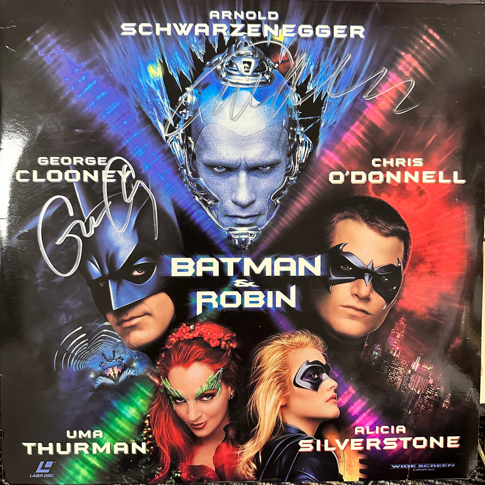 George Clooney Arnold Autographed Laserdisc: Displays are not framed, and can be framed for a cost. Framed items will state they are framed in the name of the item. All signed items come with a COA. All items now come with a 3rd Party COA from P