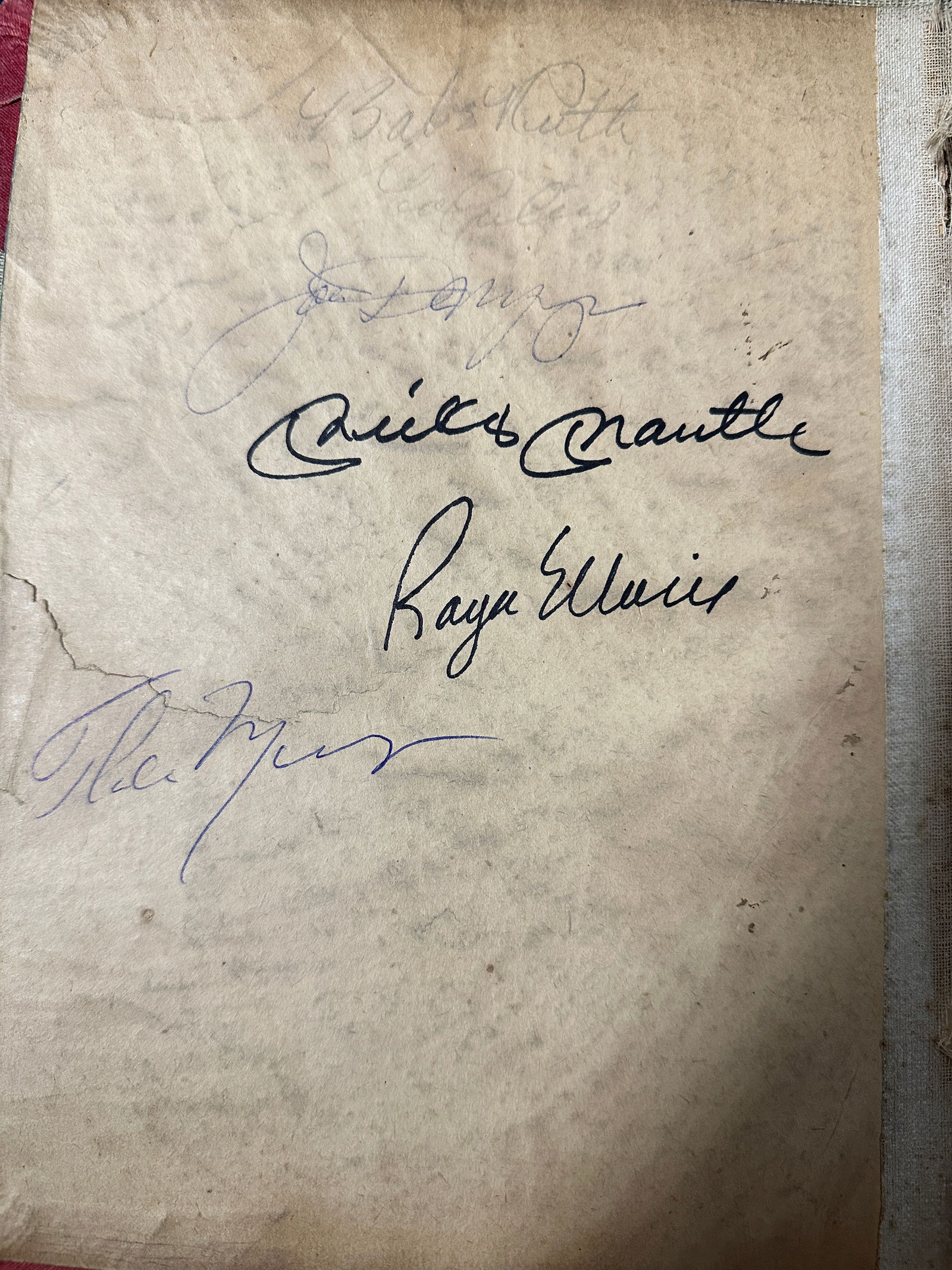 Babe Ruth Gehrig Mantle DiMaggio Maris Munson Autographed Page (1 of 1)