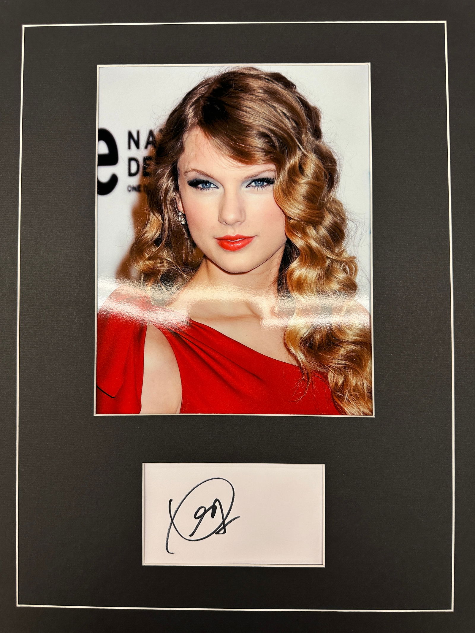 Taylor Swift Autographed Display (1 of 1)